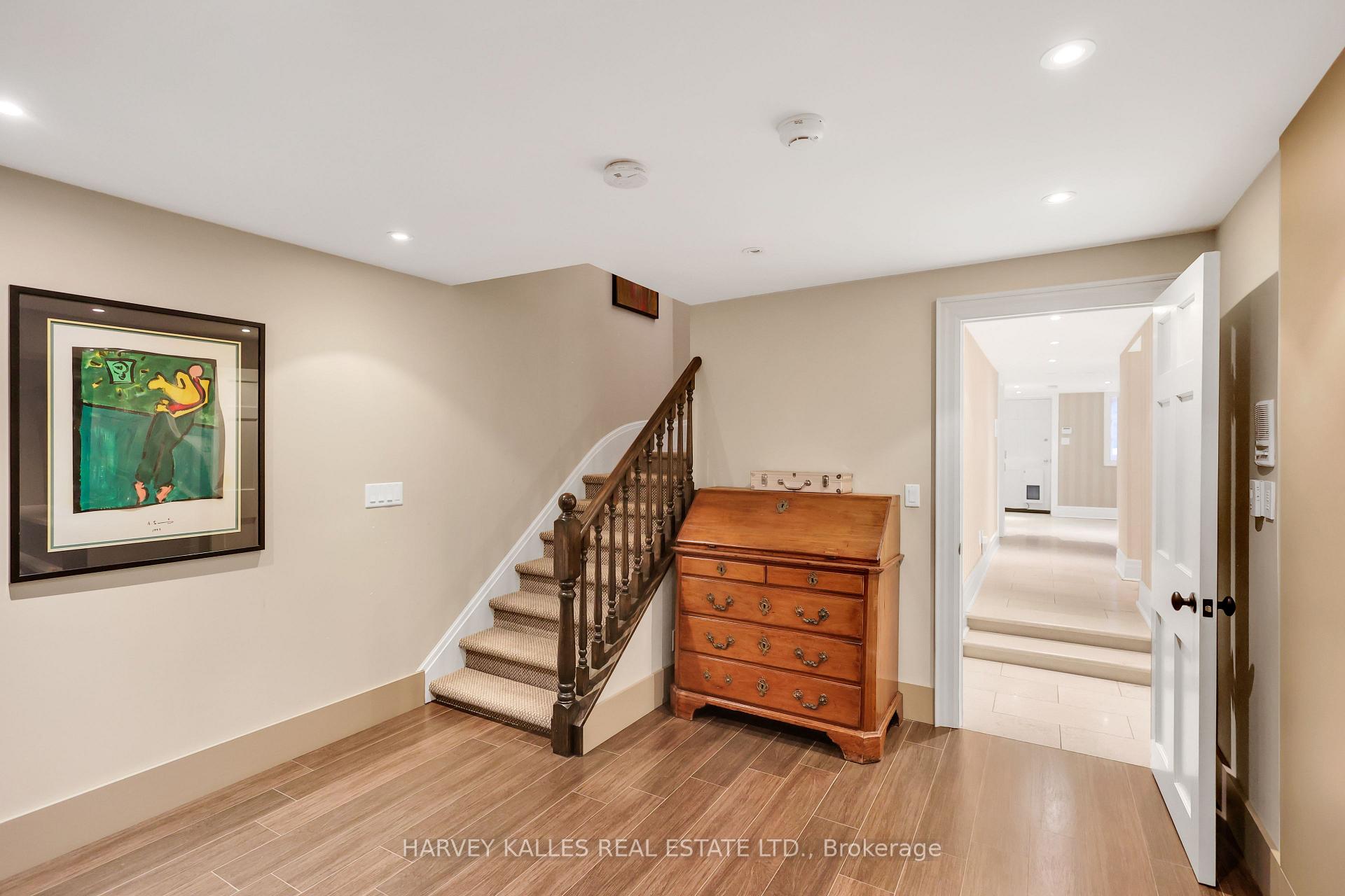 444 Russell Hill Road