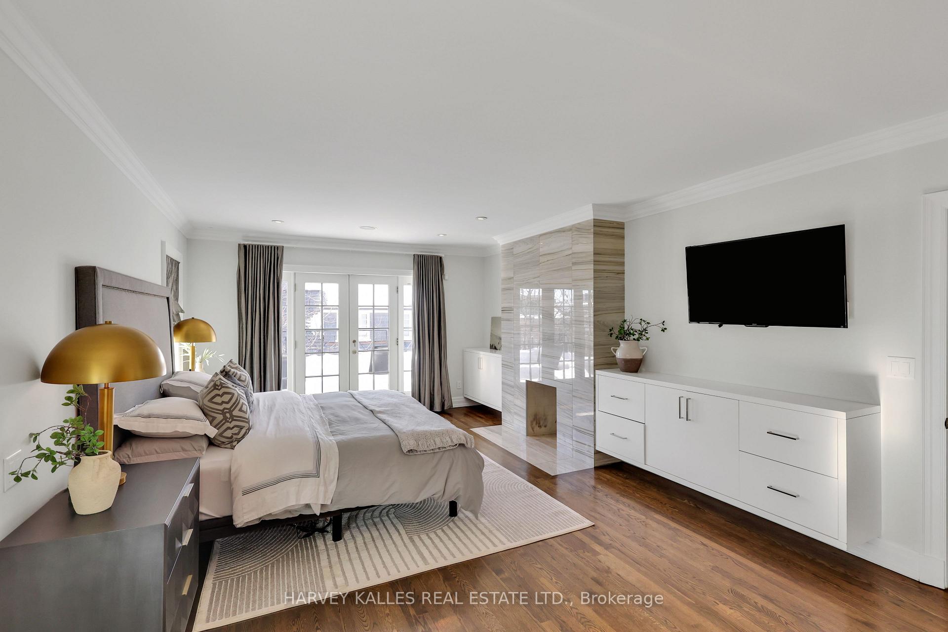 444 Russell Hill Road