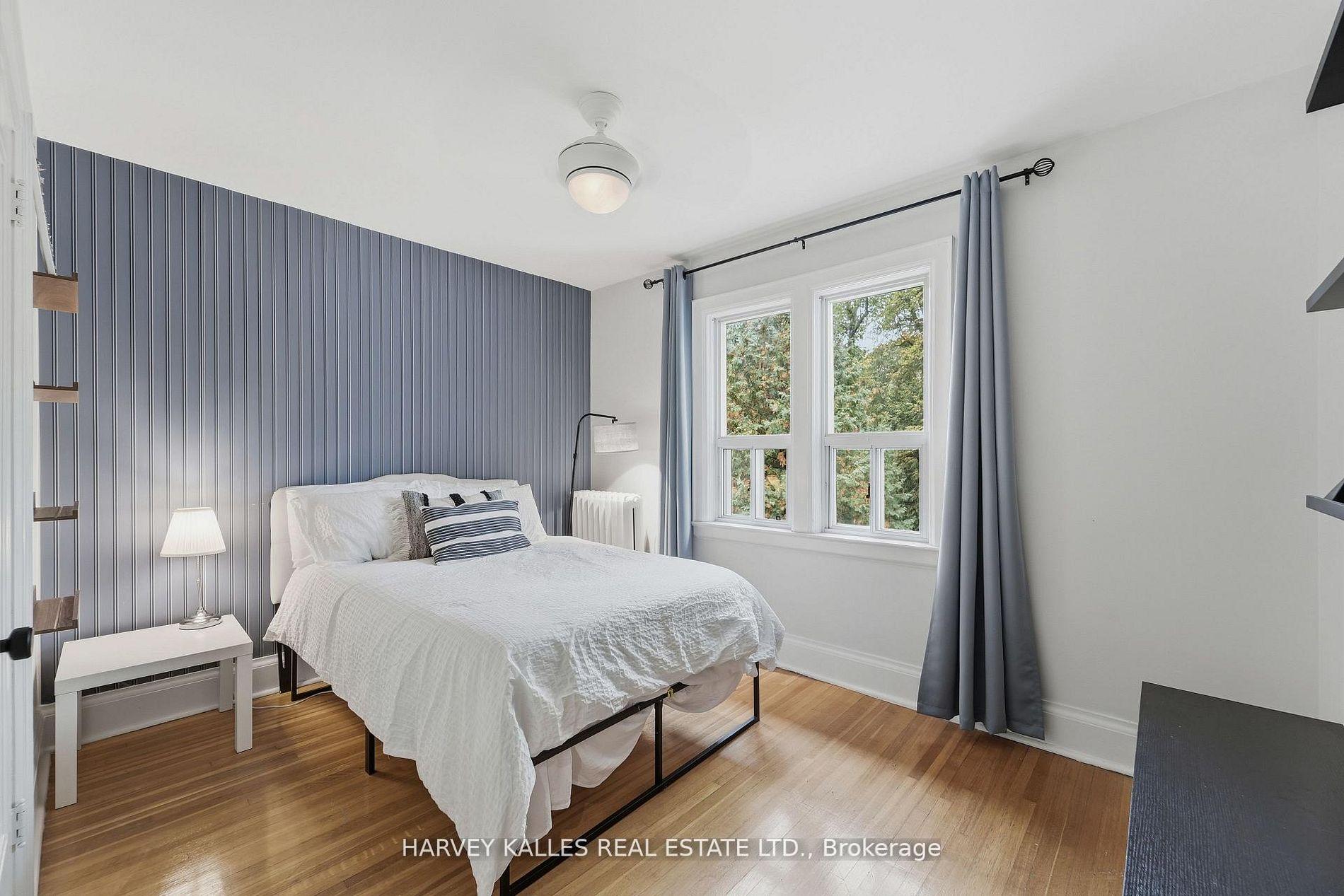 202 Dinnick Crescent