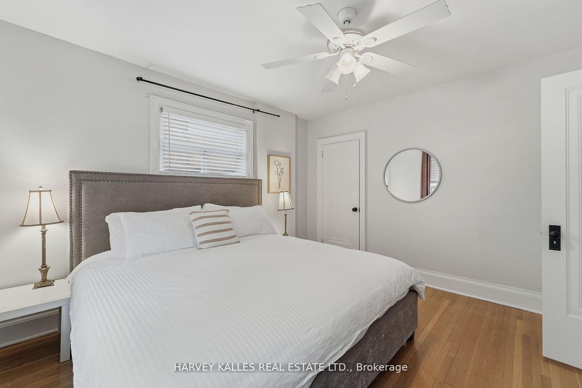 202 Dinnick Crescent