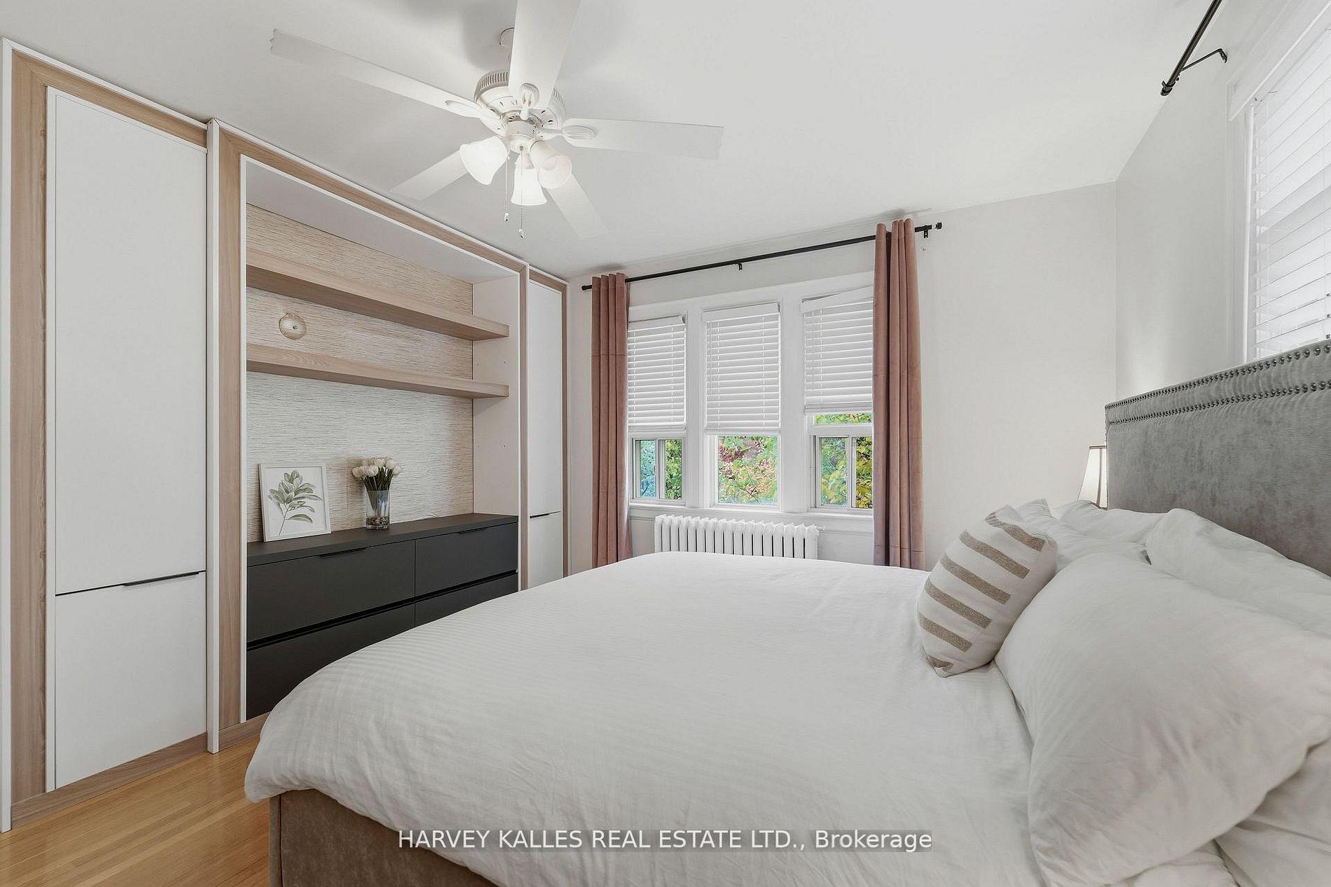 202 Dinnick Crescent