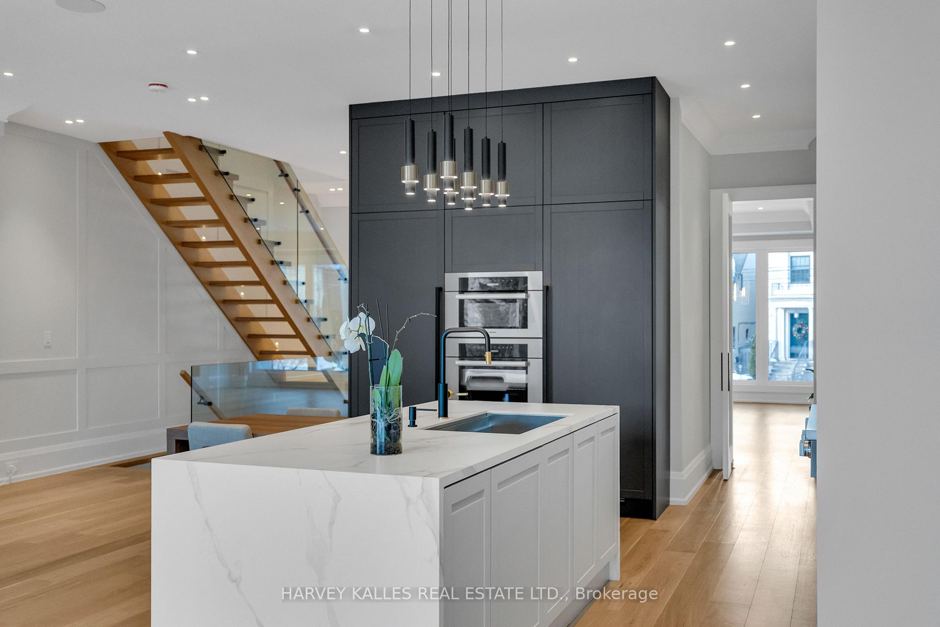 127 Joicey Boulevard