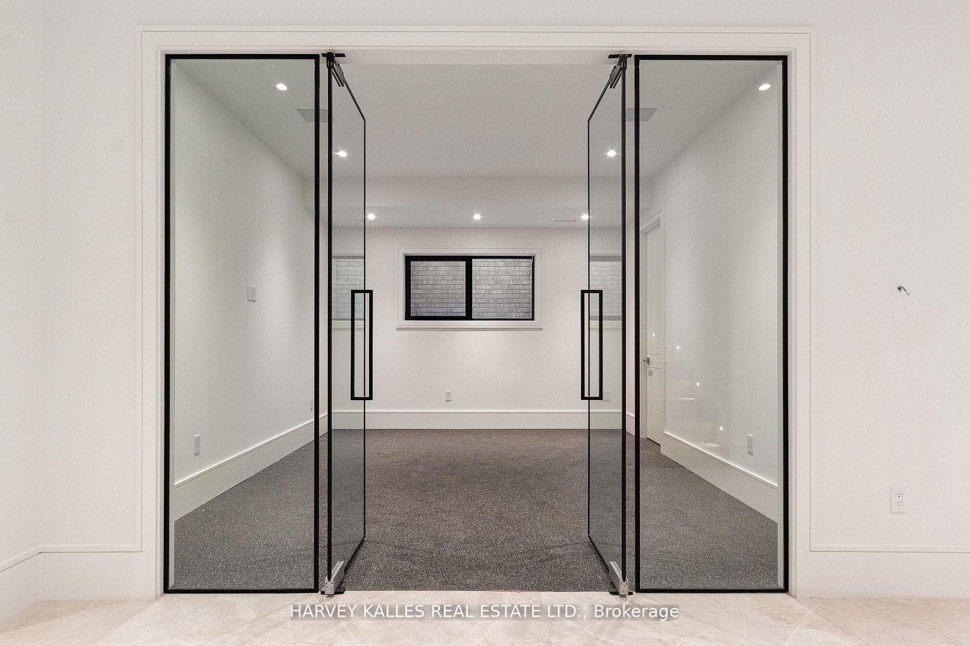 370 Glengrove Avenue W