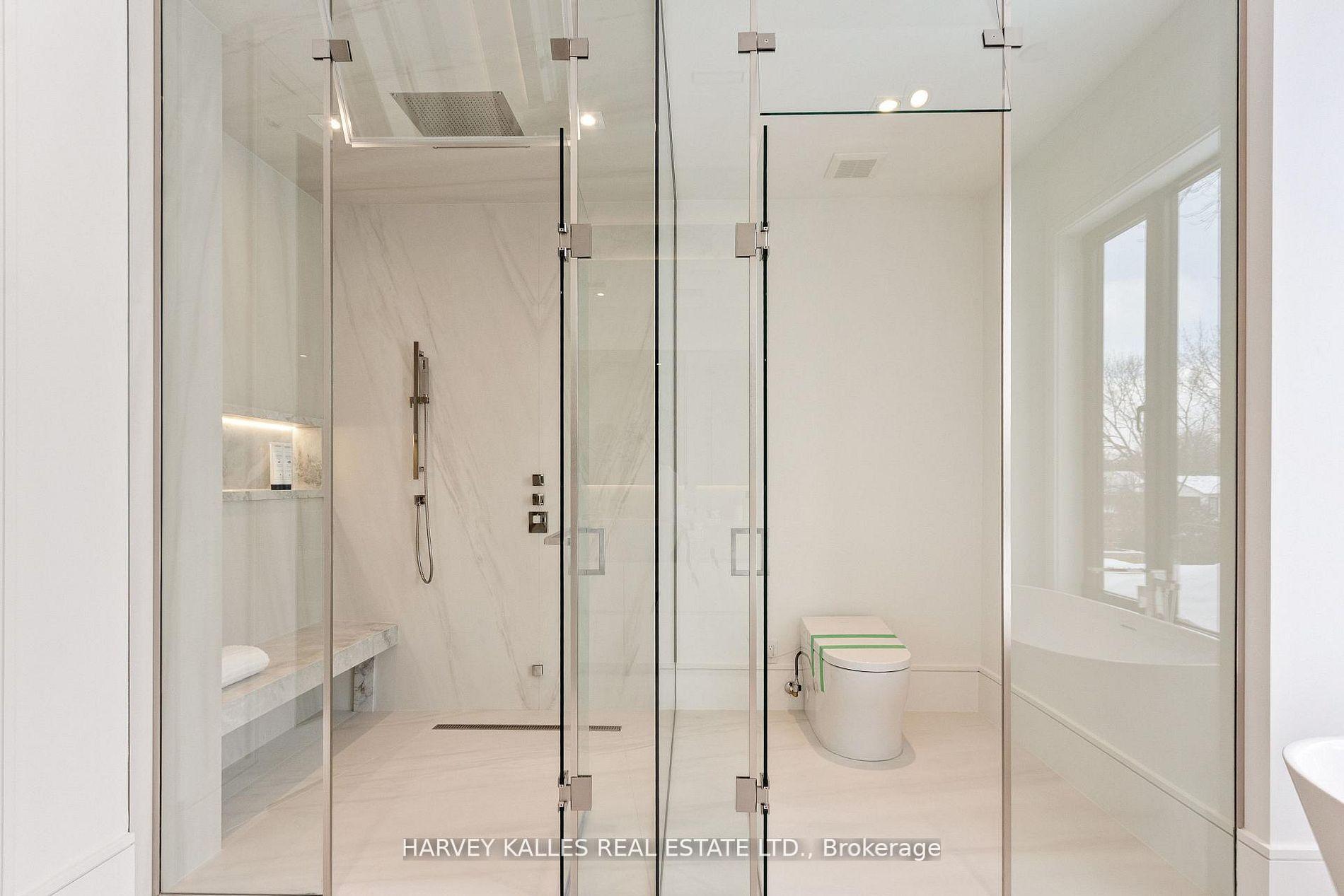 370 Glengrove Avenue W