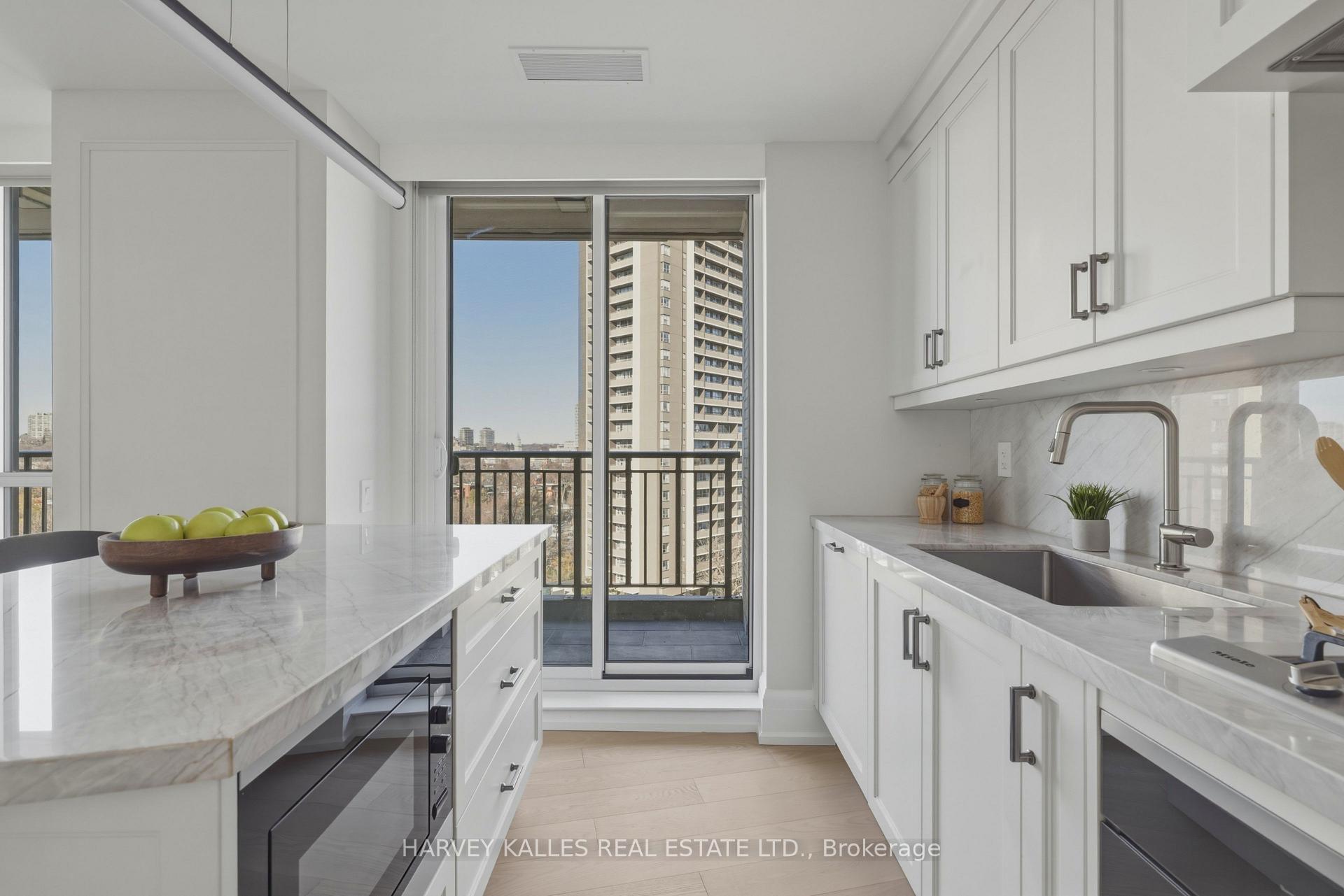 181 Davenport Road 808