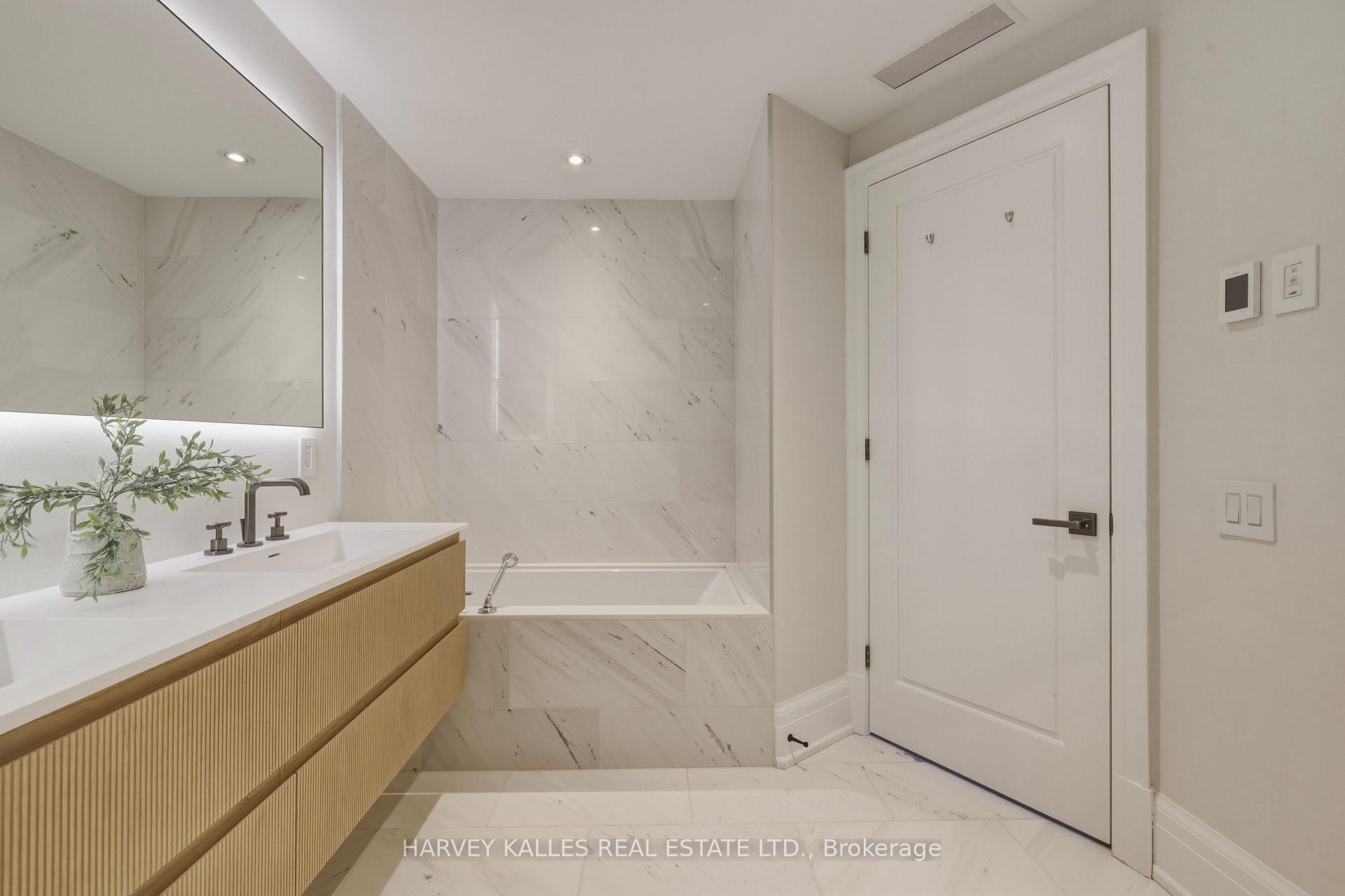 181 Davenport Road 808