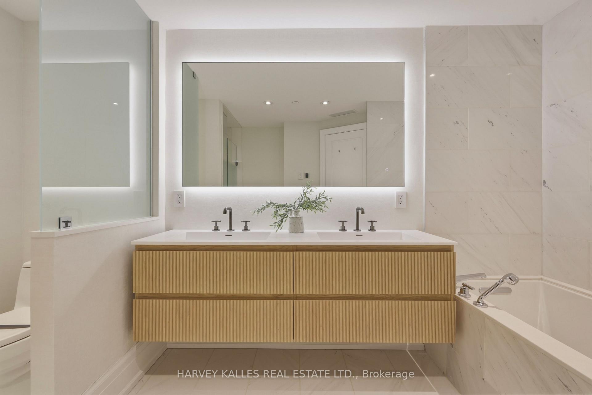 181 Davenport Road 808