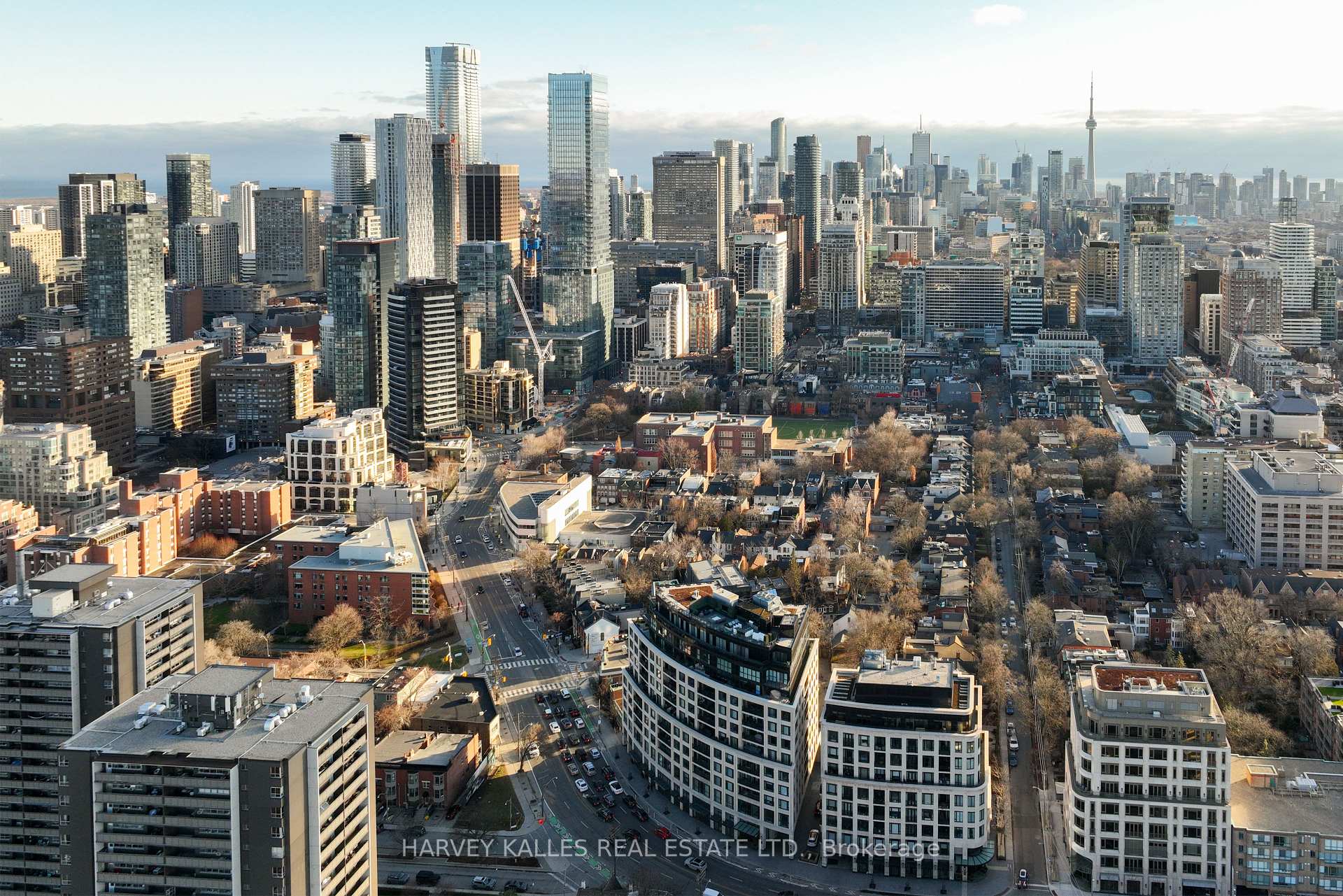 181 Davenport Road 808