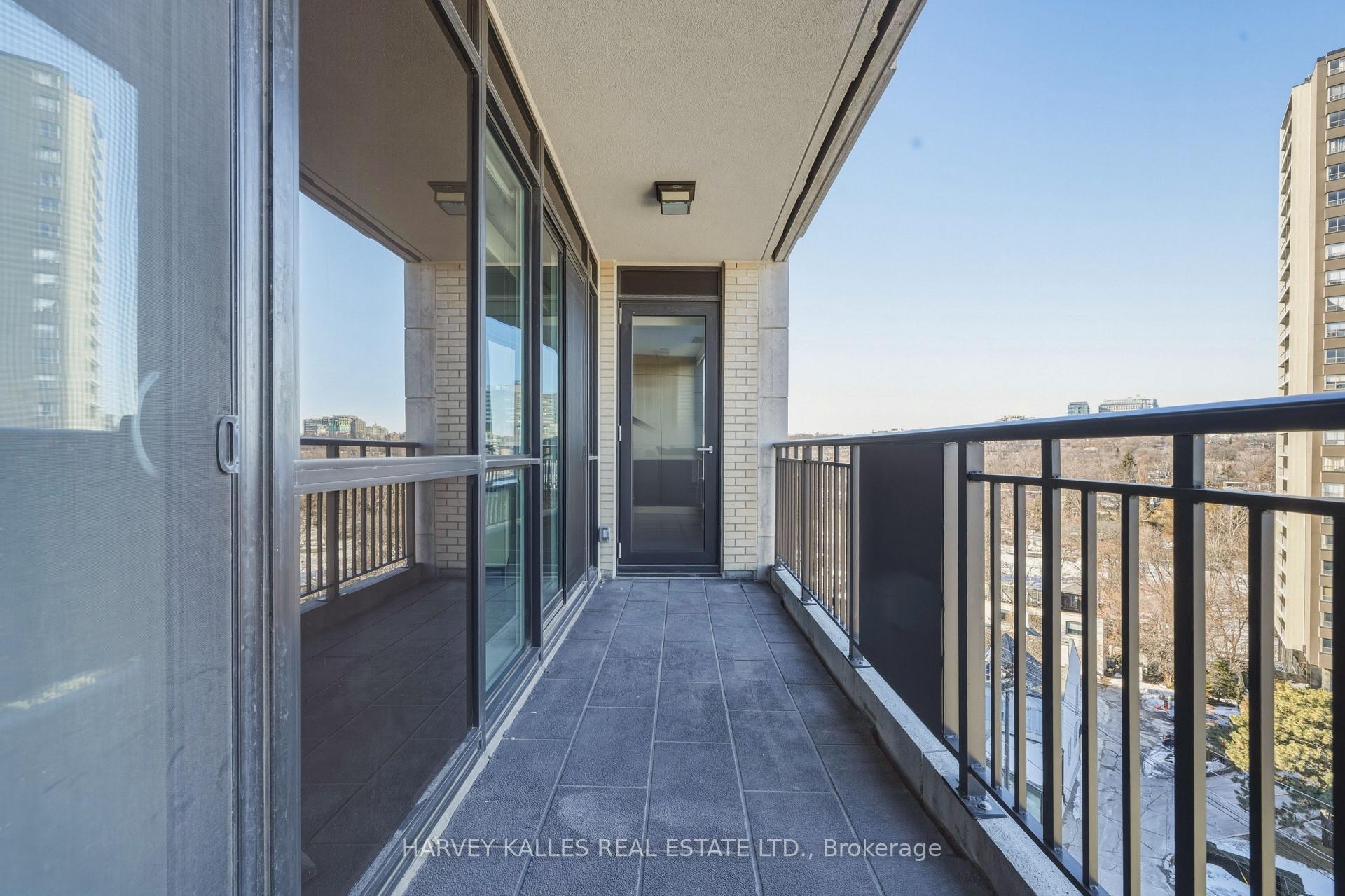 181 Davenport Road 808