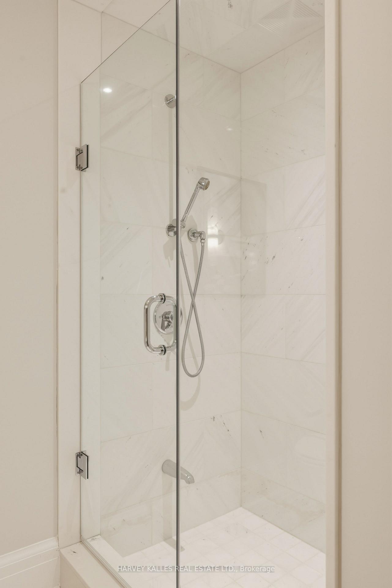 181 Davenport Road 808