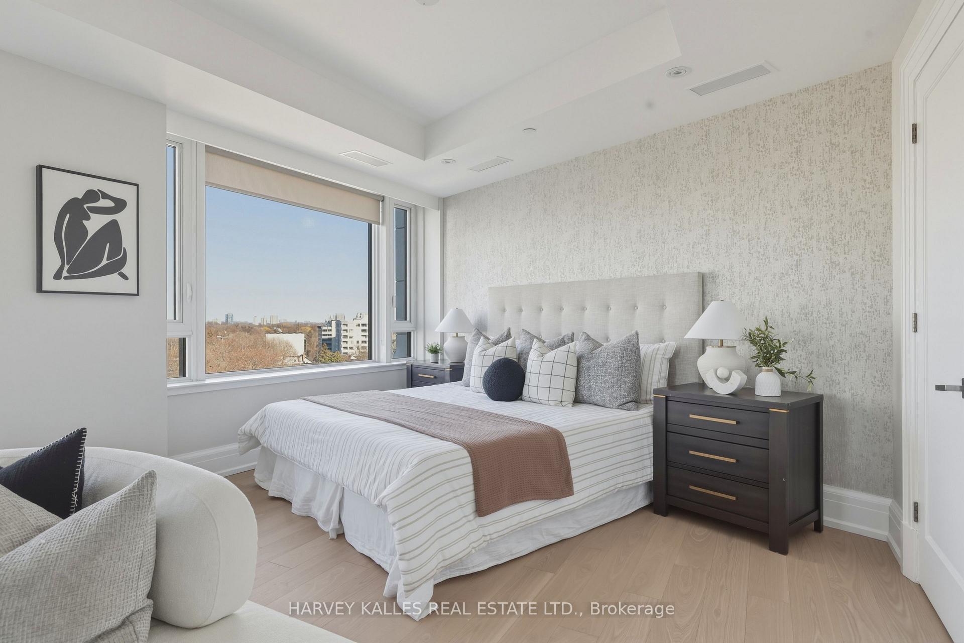 181 Davenport Road 808