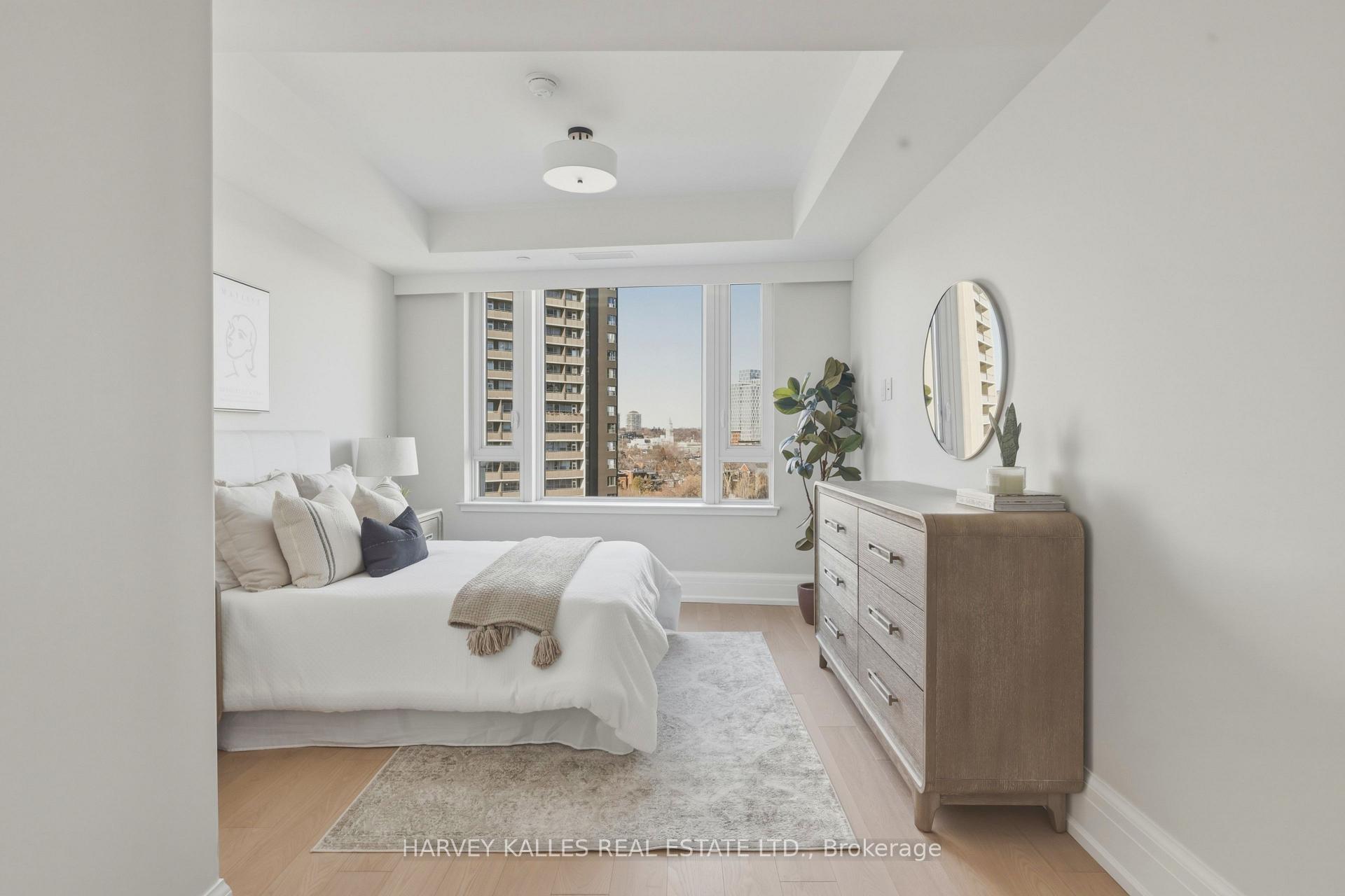 181 Davenport Road 808