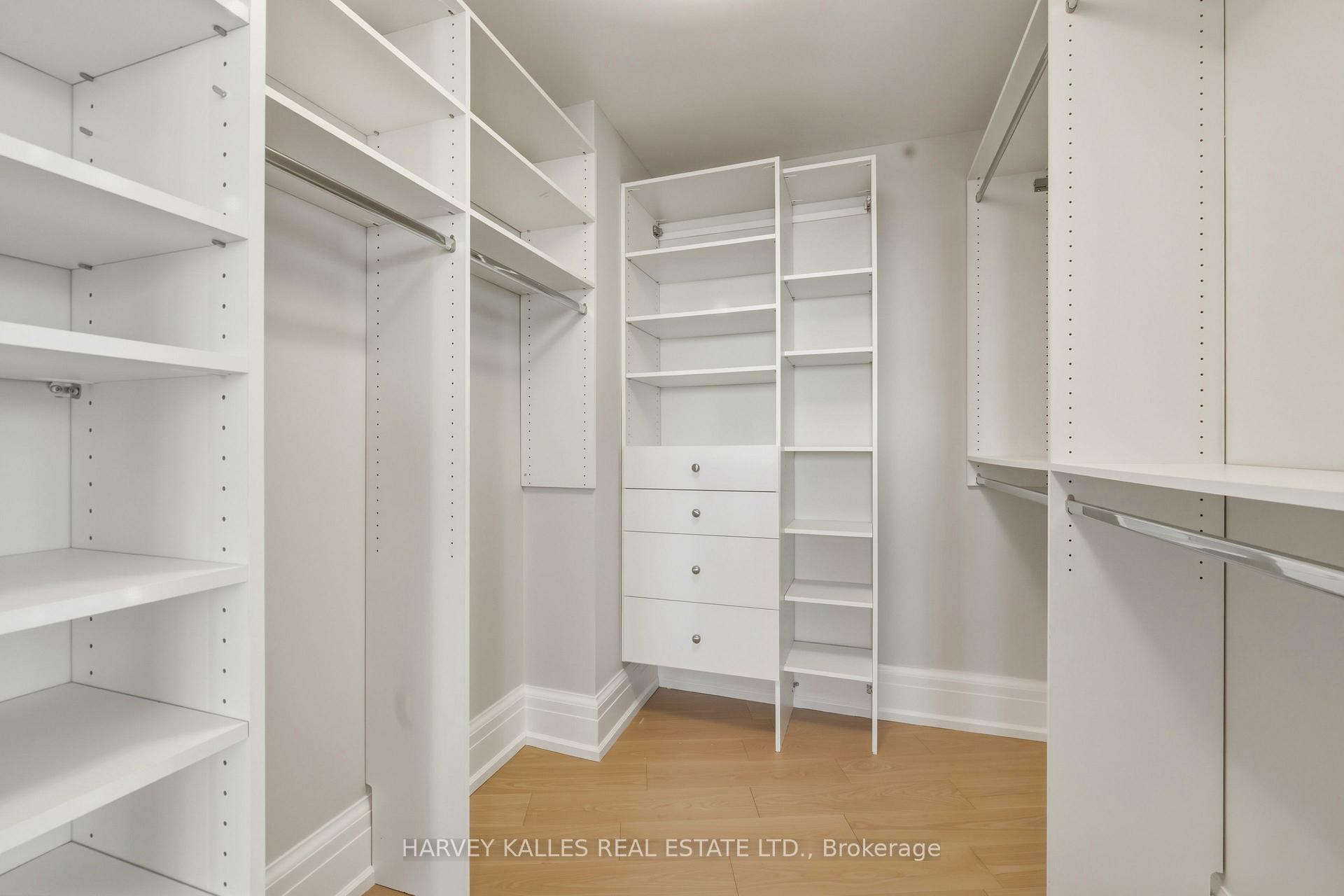 181 Davenport Road 808