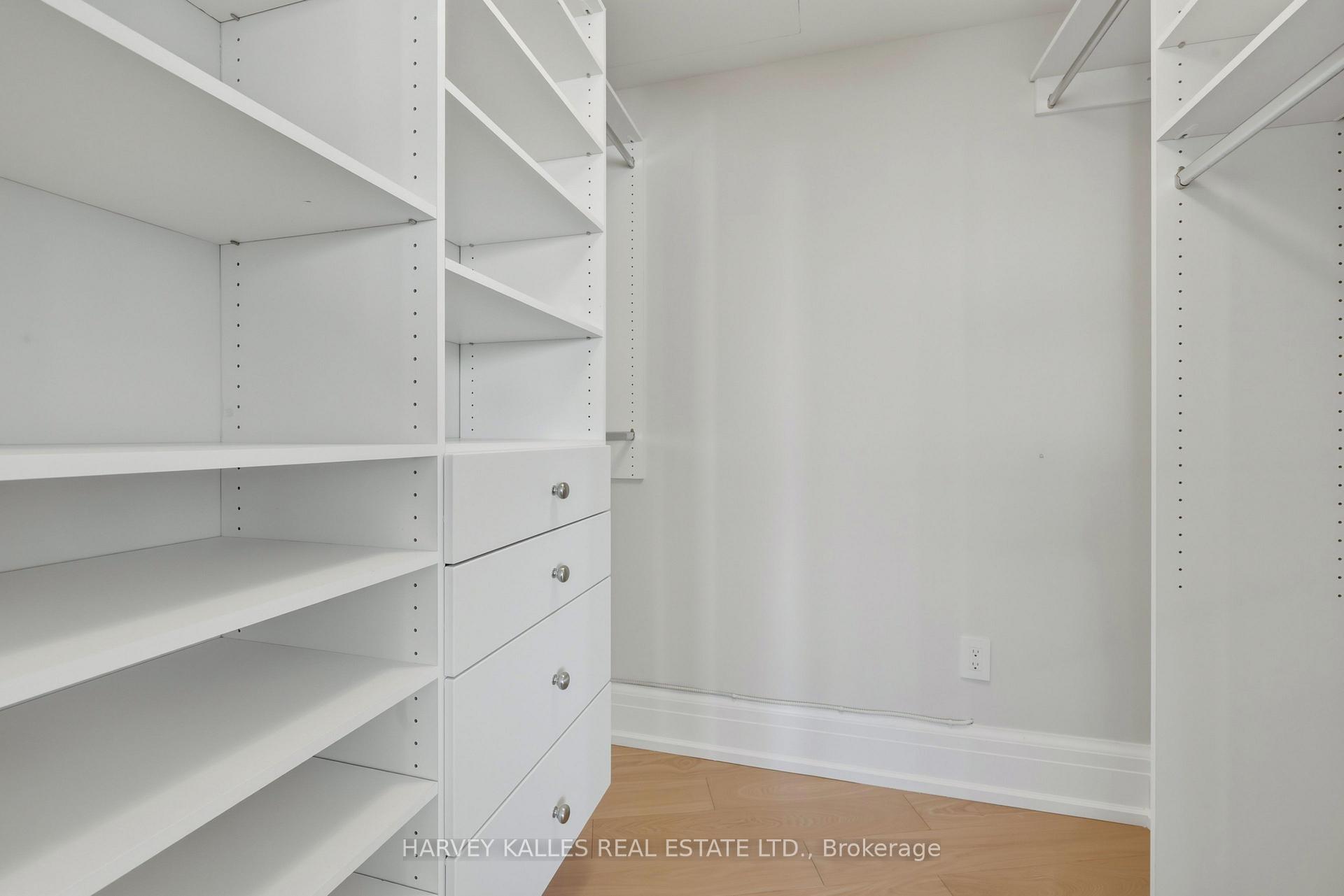 181 Davenport Road 808