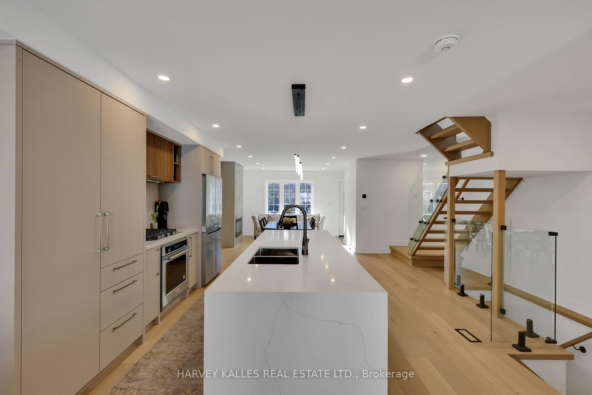 207 Sutherland Drive