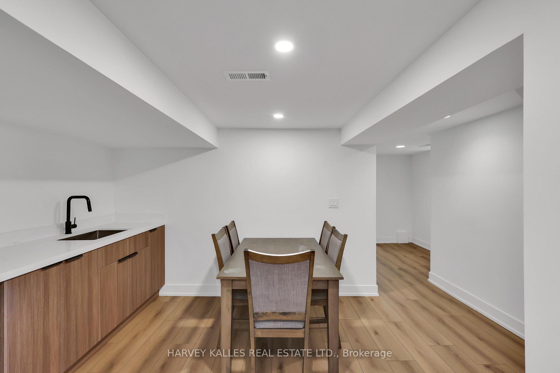 207 Sutherland Drive