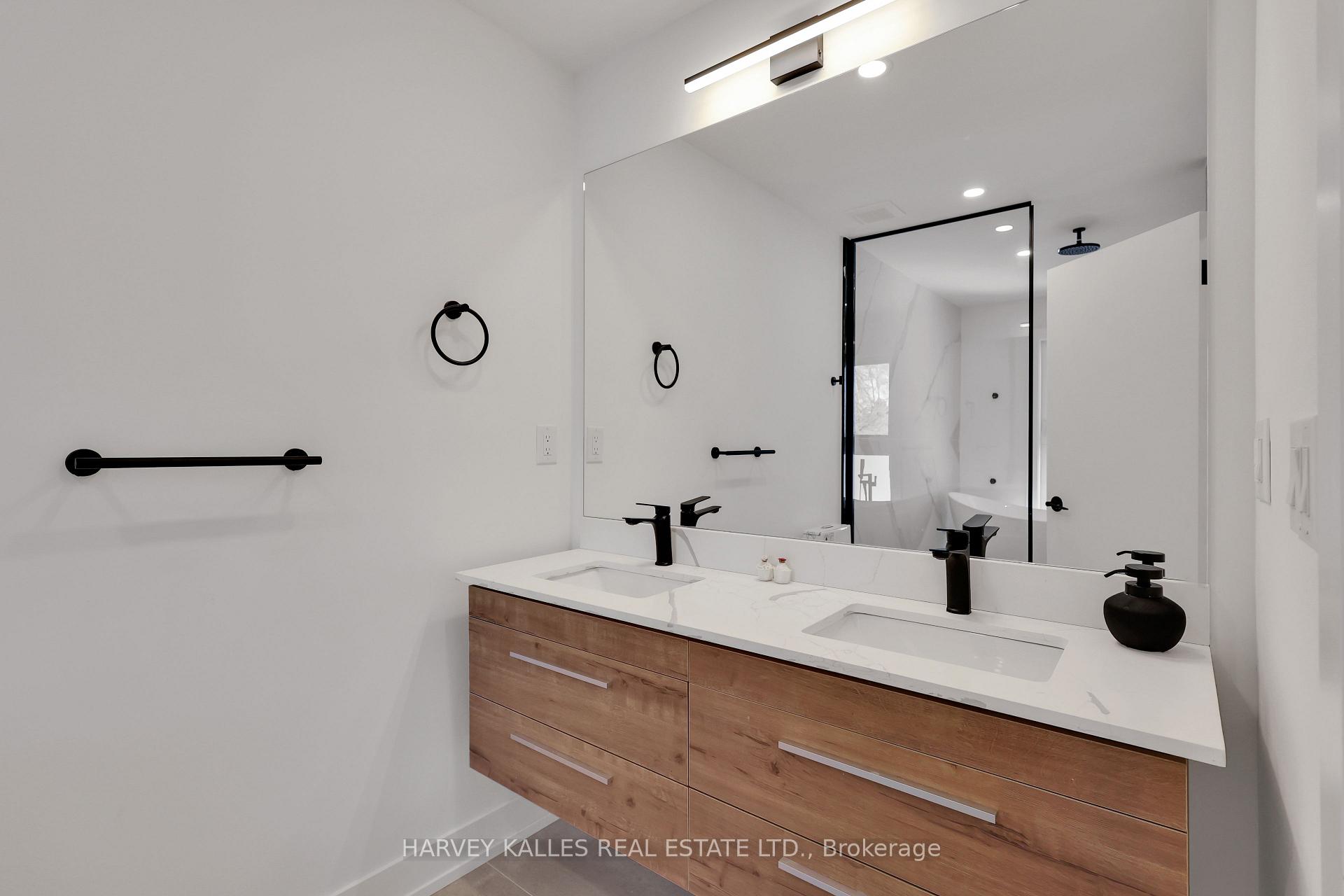 207 Sutherland Drive