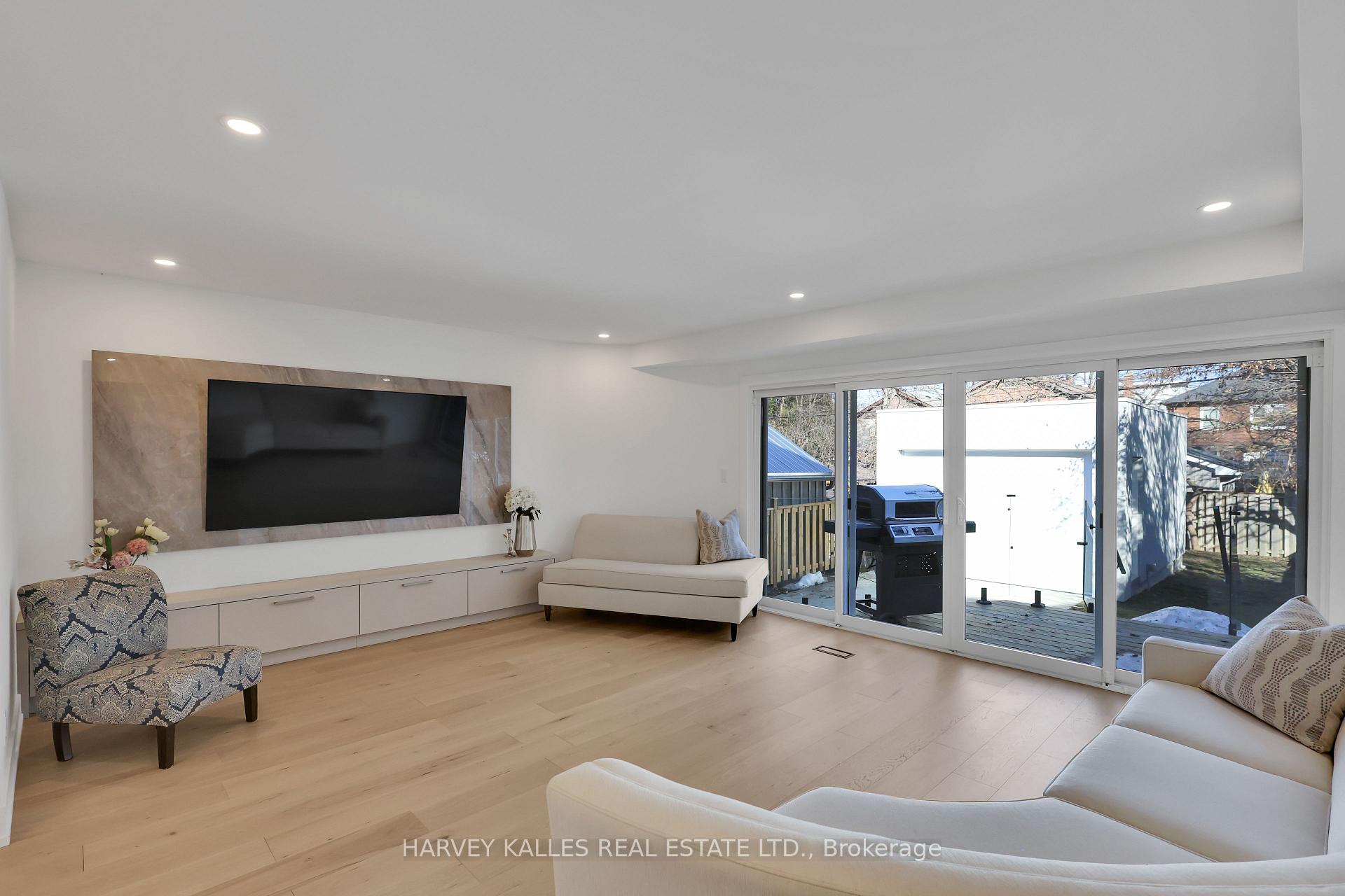 207 Sutherland Drive