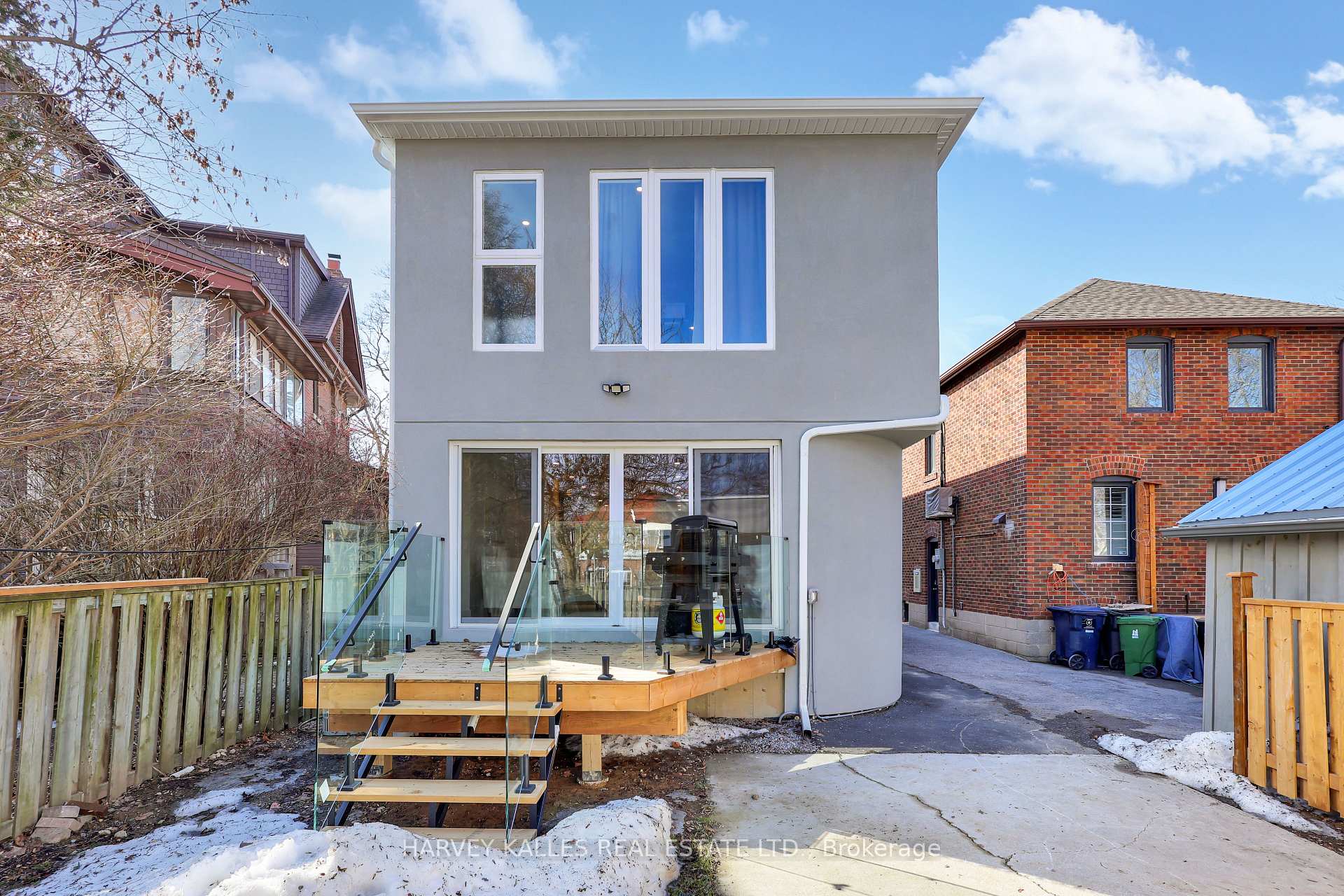 207 Sutherland Drive