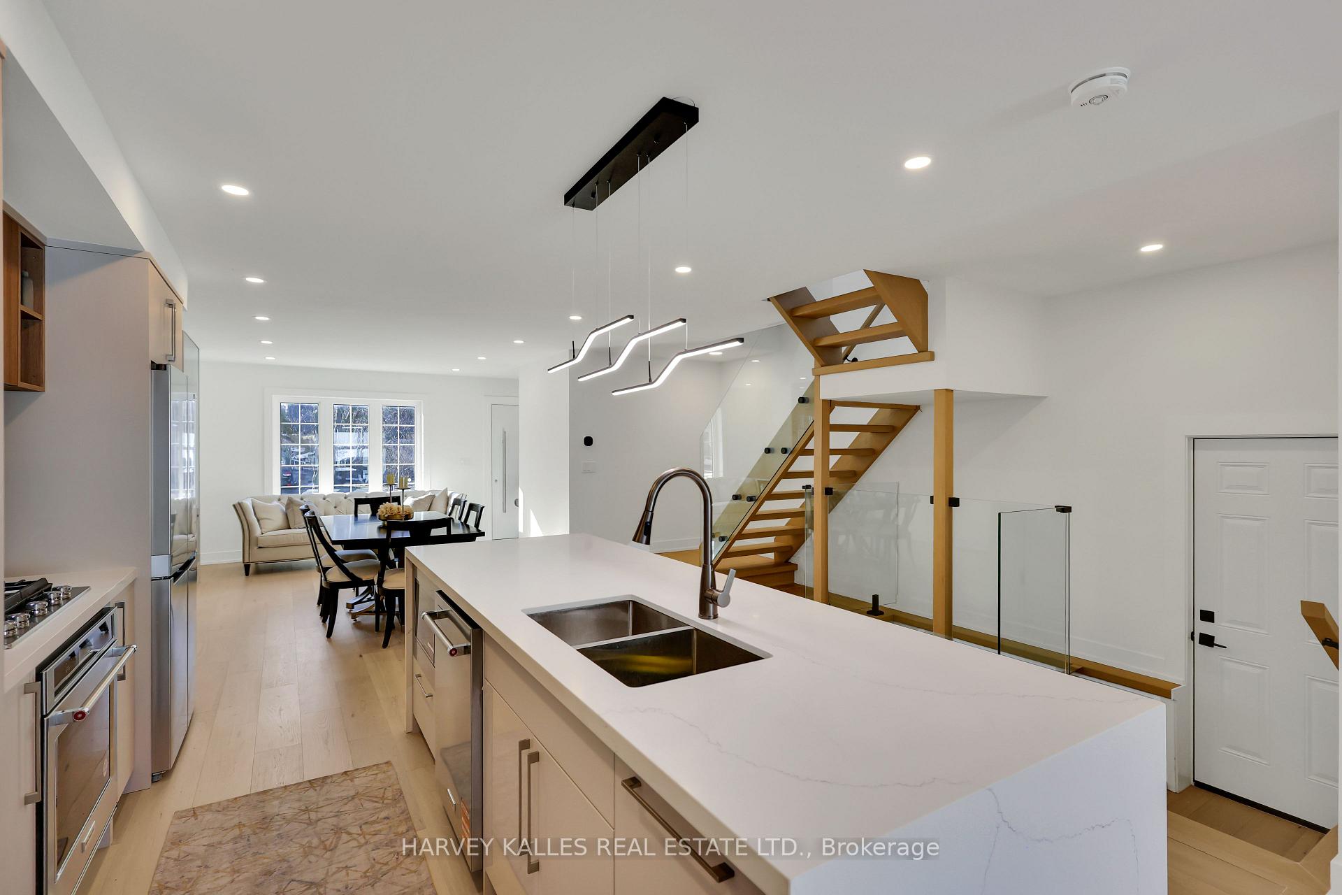 207 Sutherland Drive