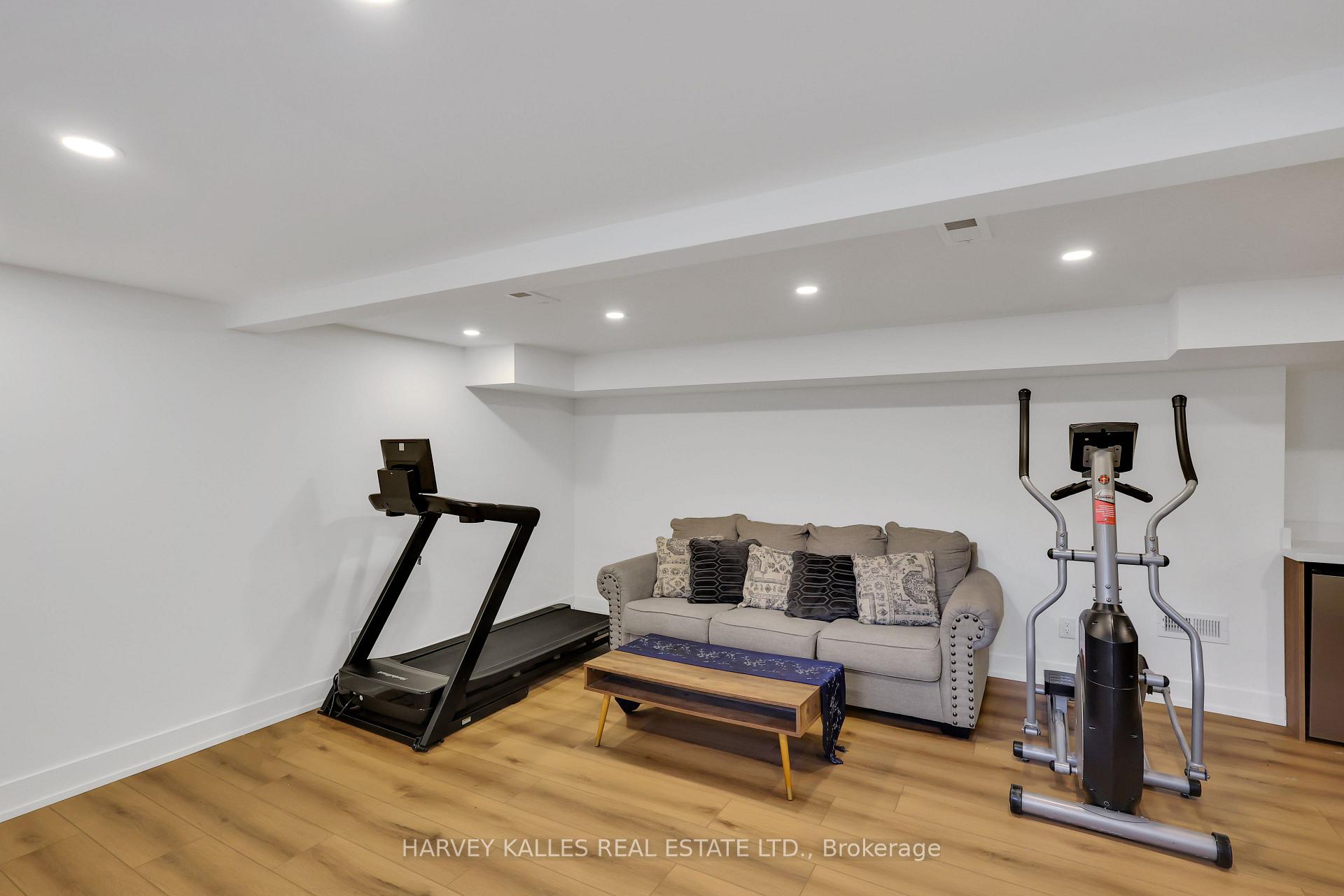 207 Sutherland Drive