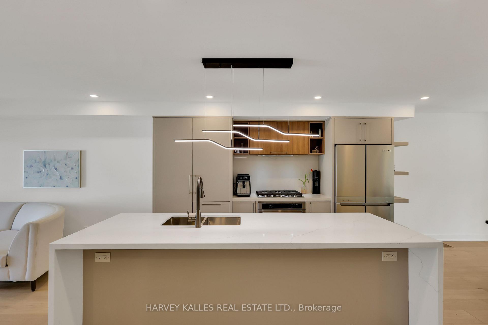 207 Sutherland Drive