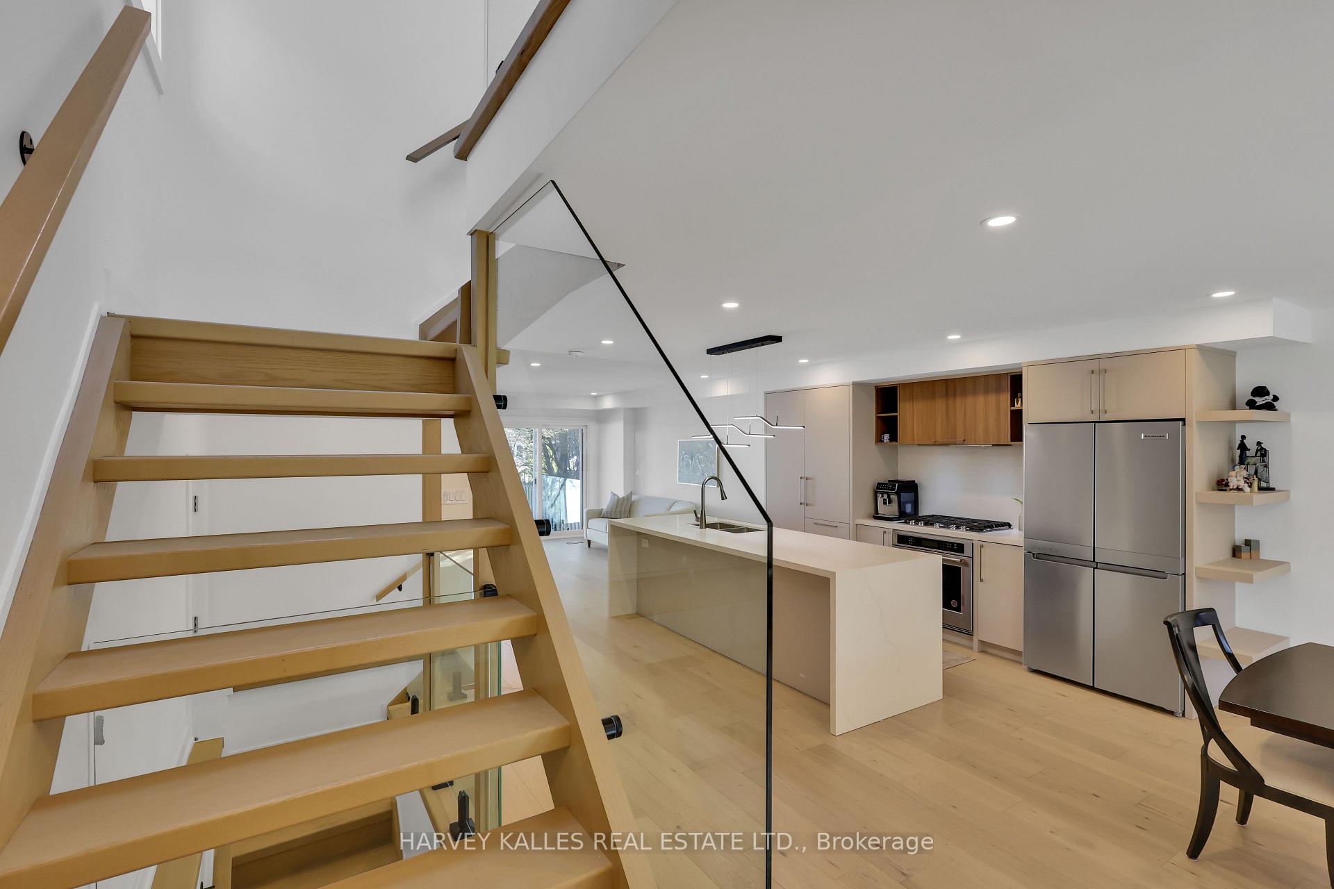 207 Sutherland Drive