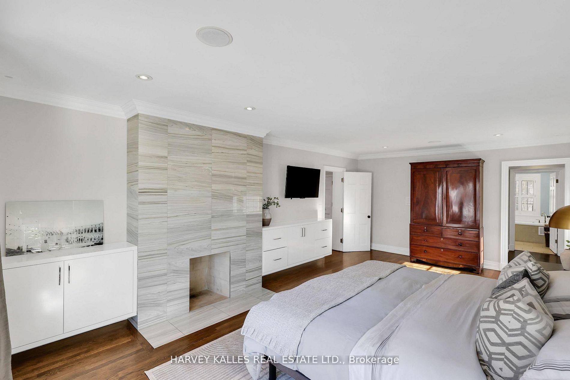 444 Russell Hill Road