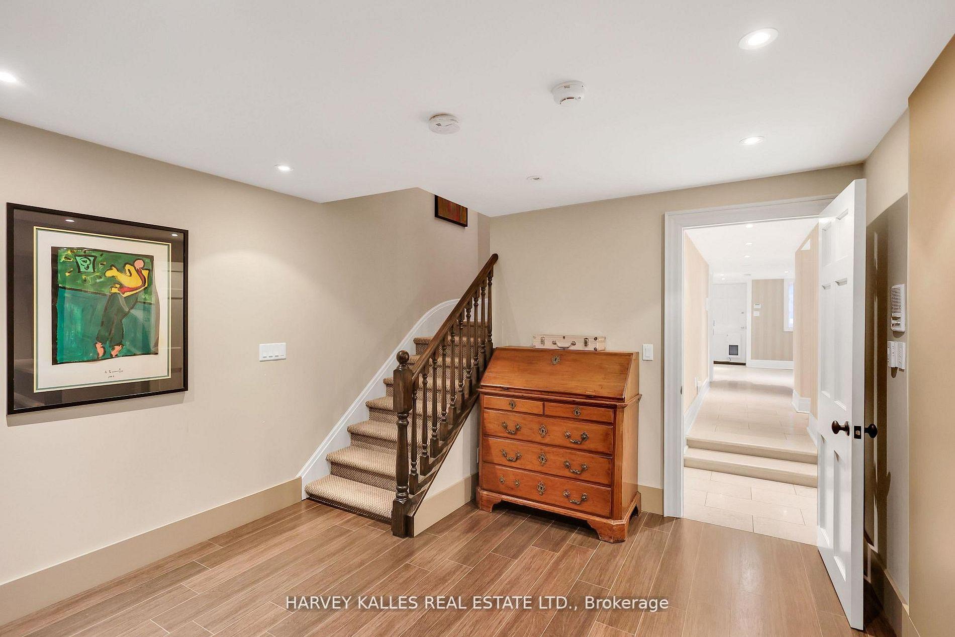 444 Russell Hill Road