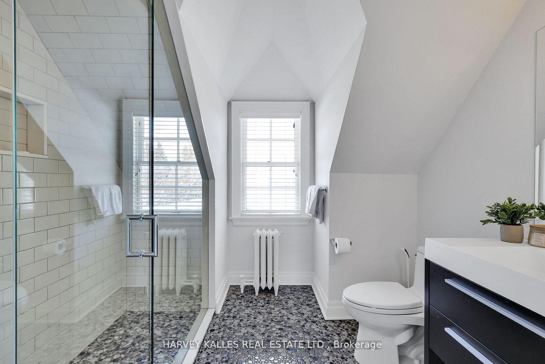 444 Russell Hill Road