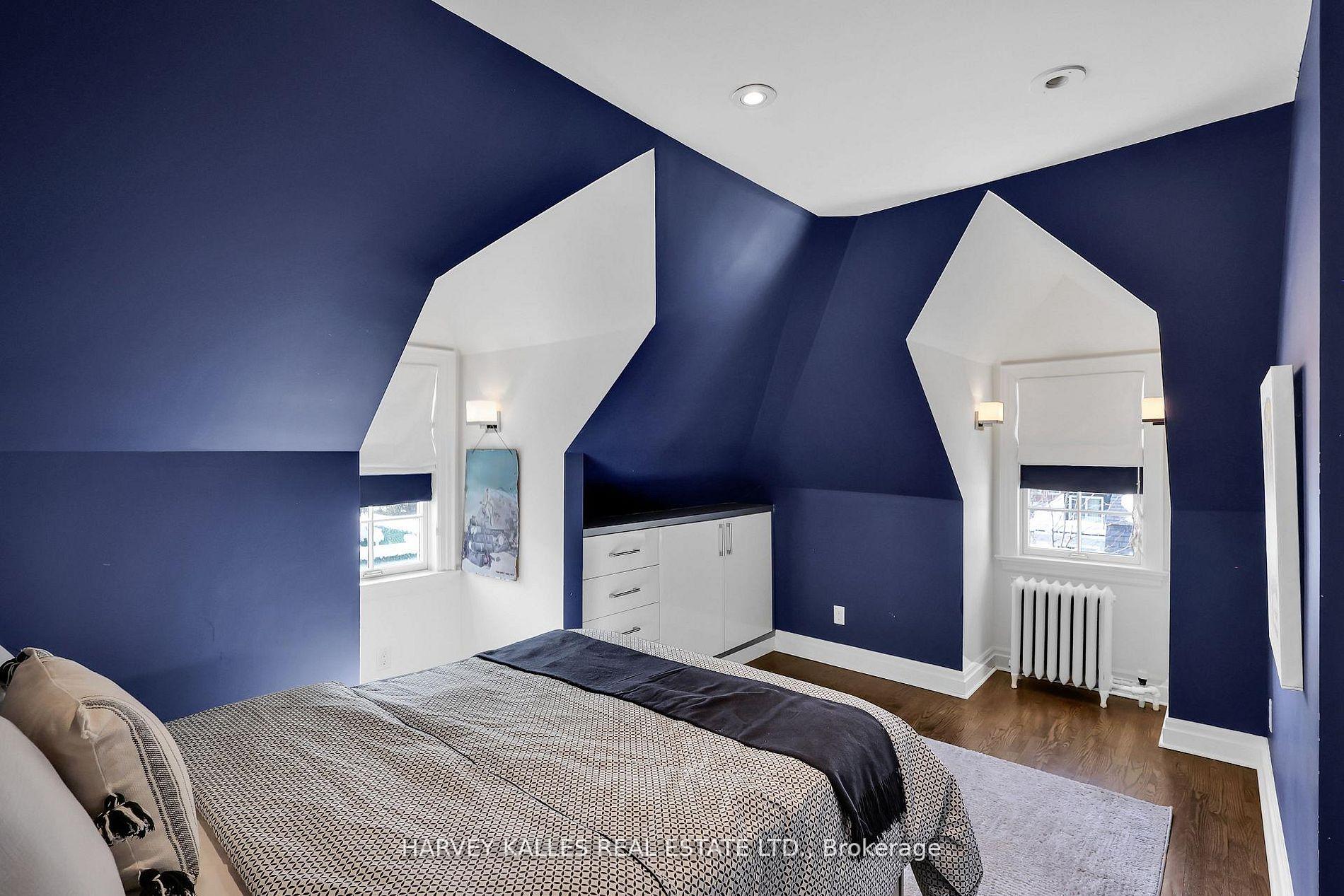 444 Russell Hill Road