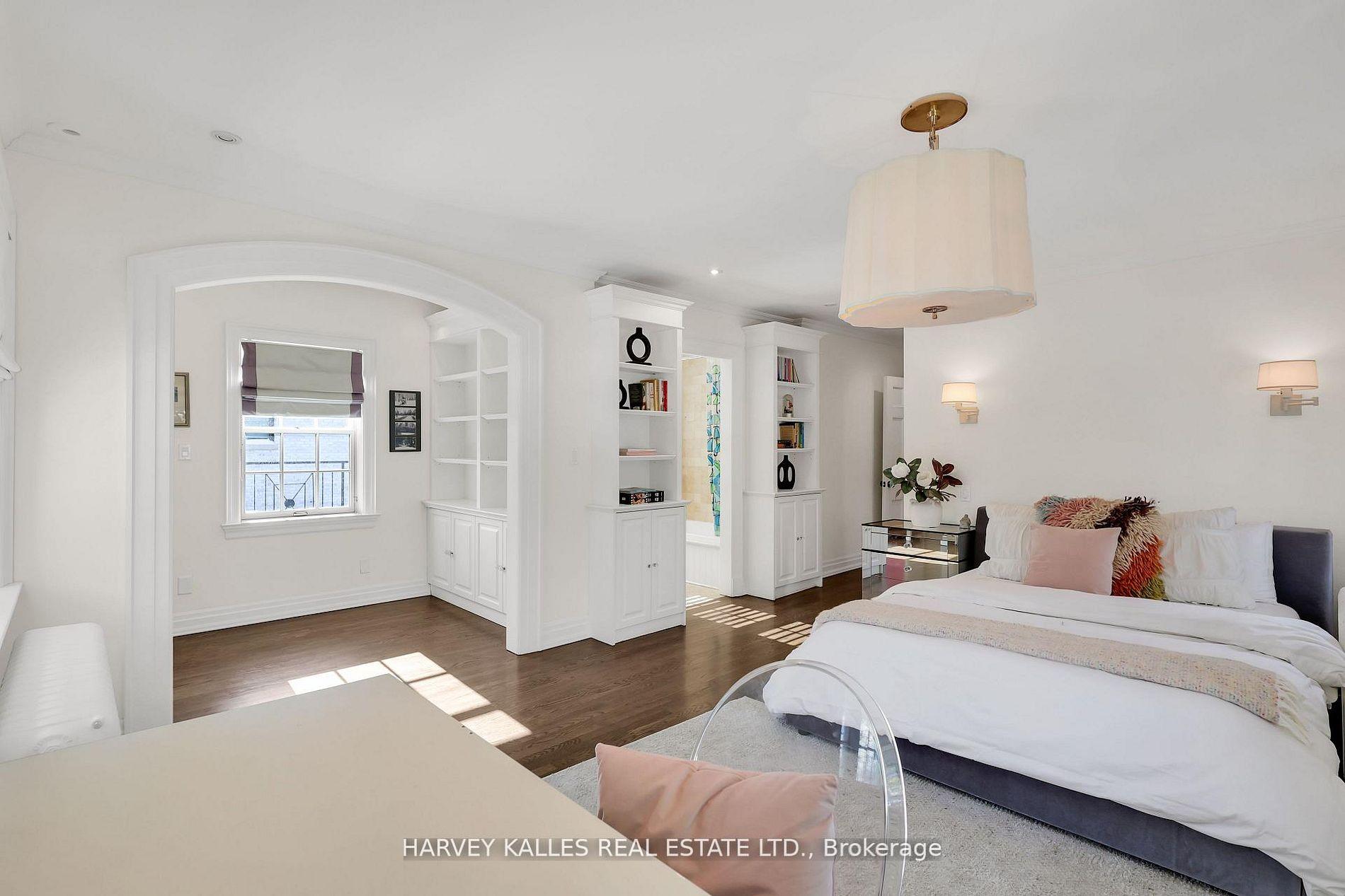 444 Russell Hill Road