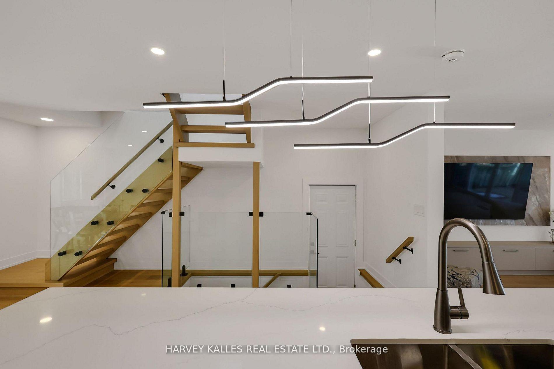 207 Sutherland Drive