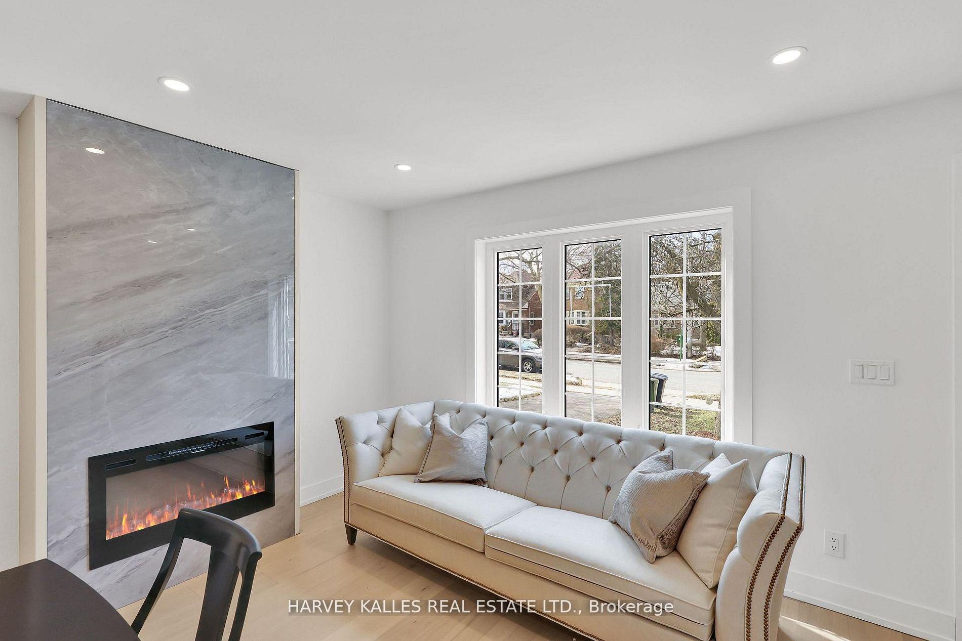 207 Sutherland Drive