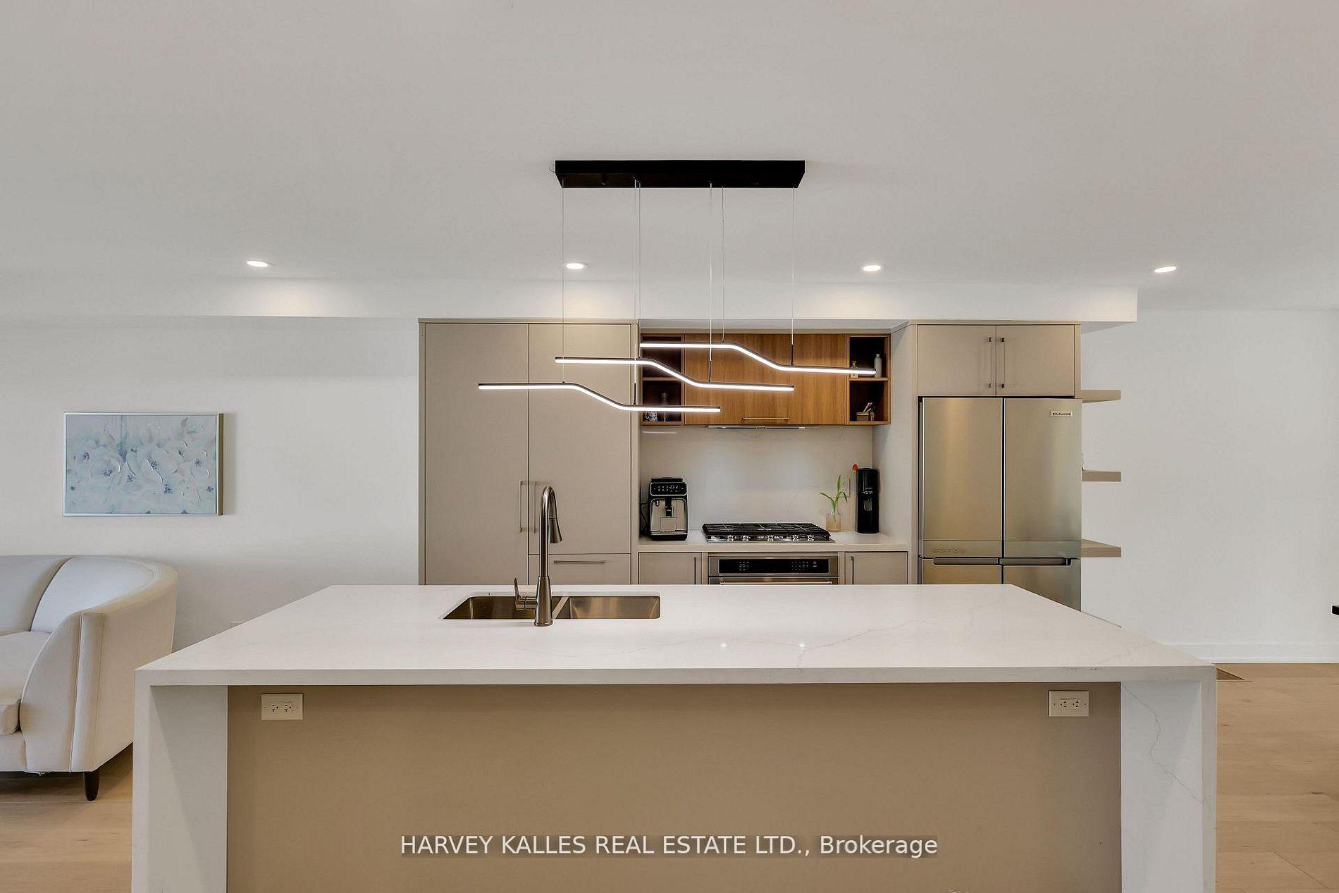 207 Sutherland Drive