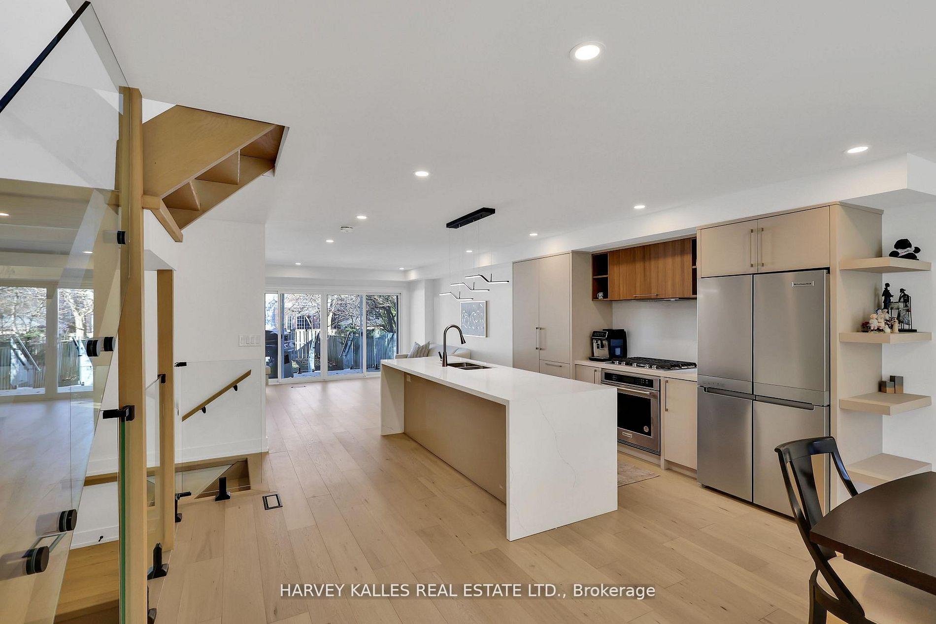 207 Sutherland Drive