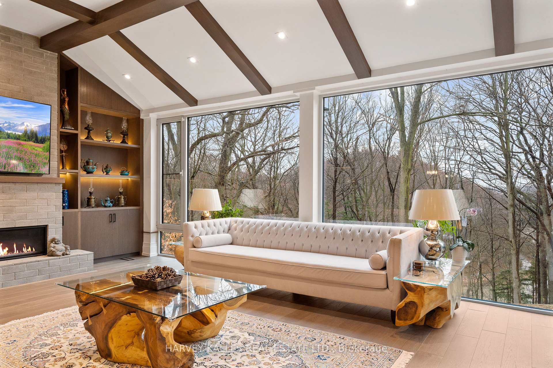 140 Sandringham Drive