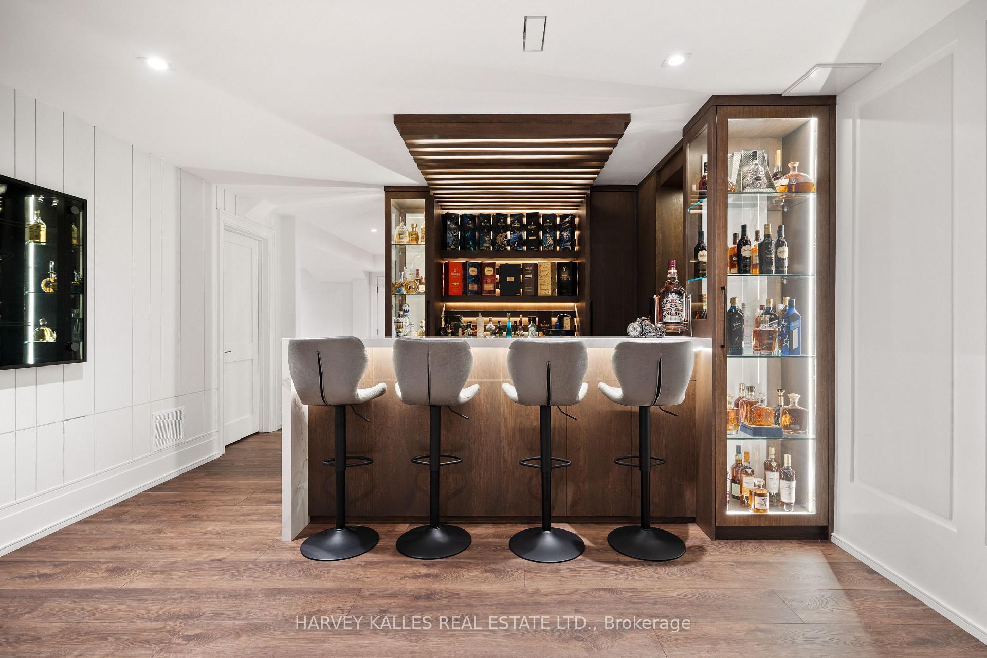 140 Sandringham Drive