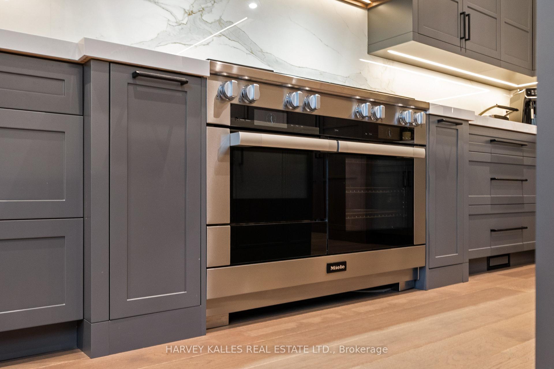 140 Sandringham Drive