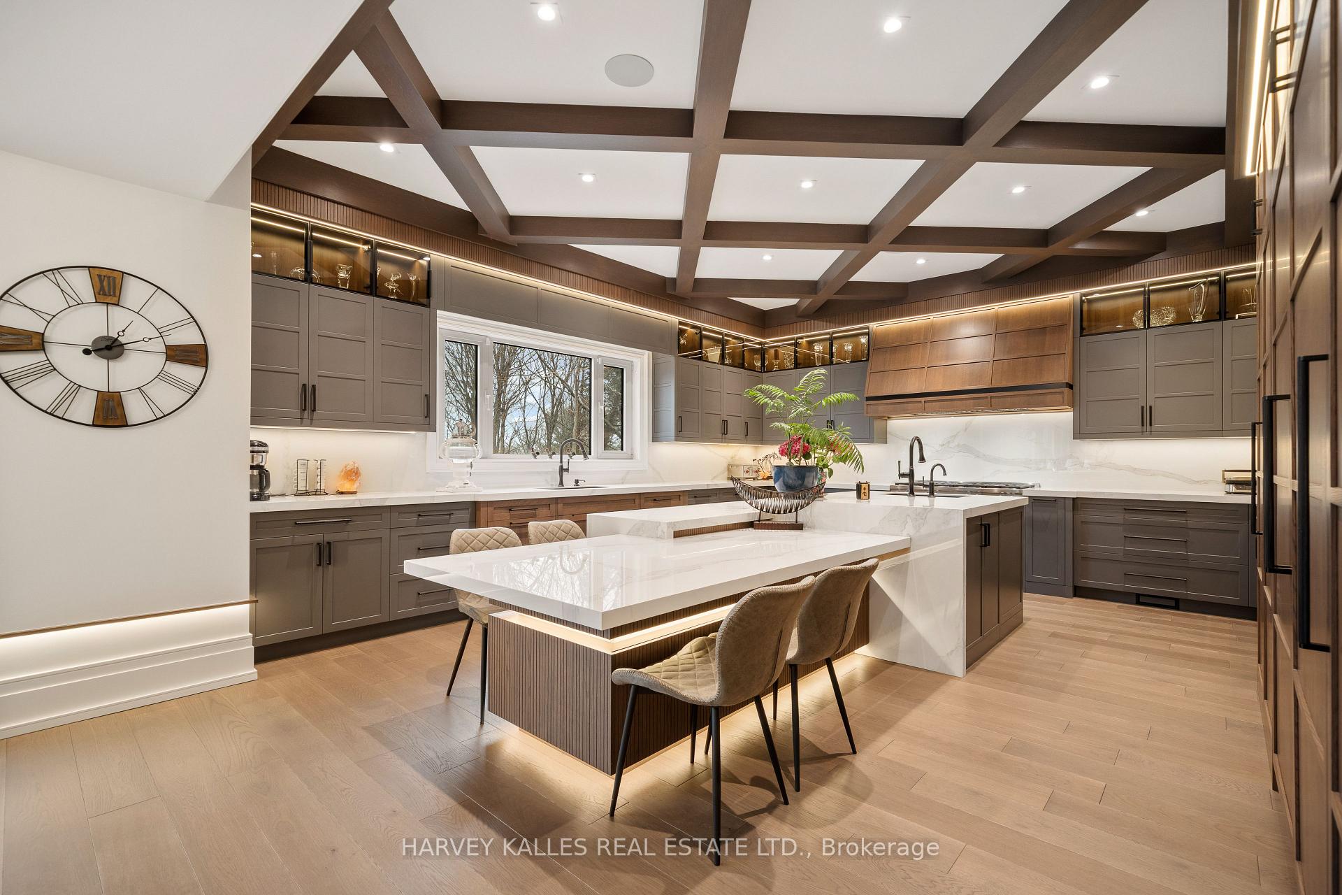 140 Sandringham Drive