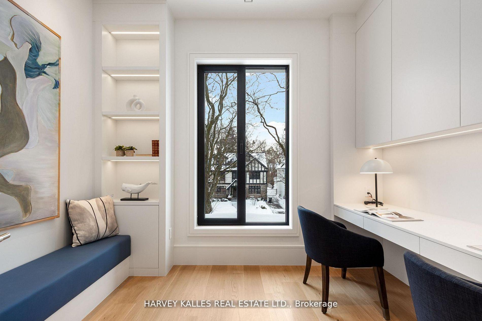 370 Glengrove Avenue W