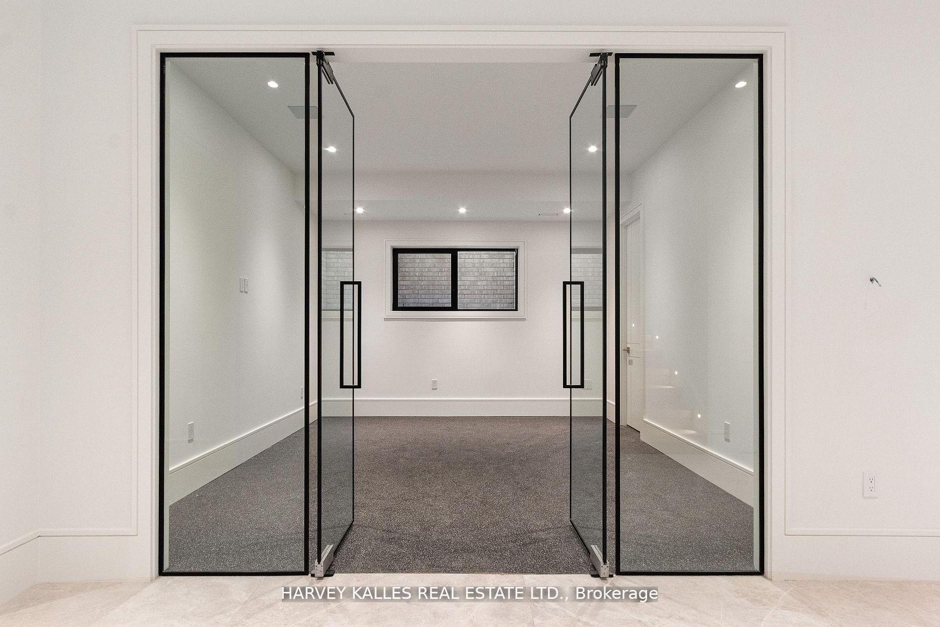 370 Glengrove Avenue W