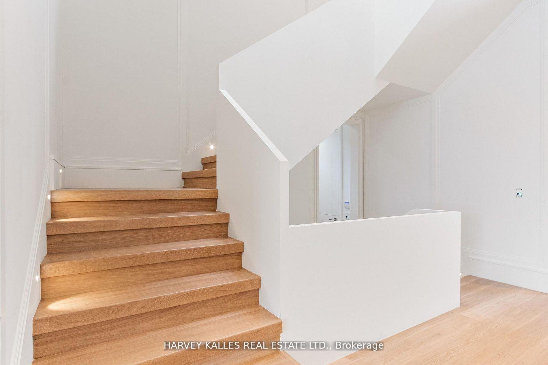 370 Glengrove Avenue W