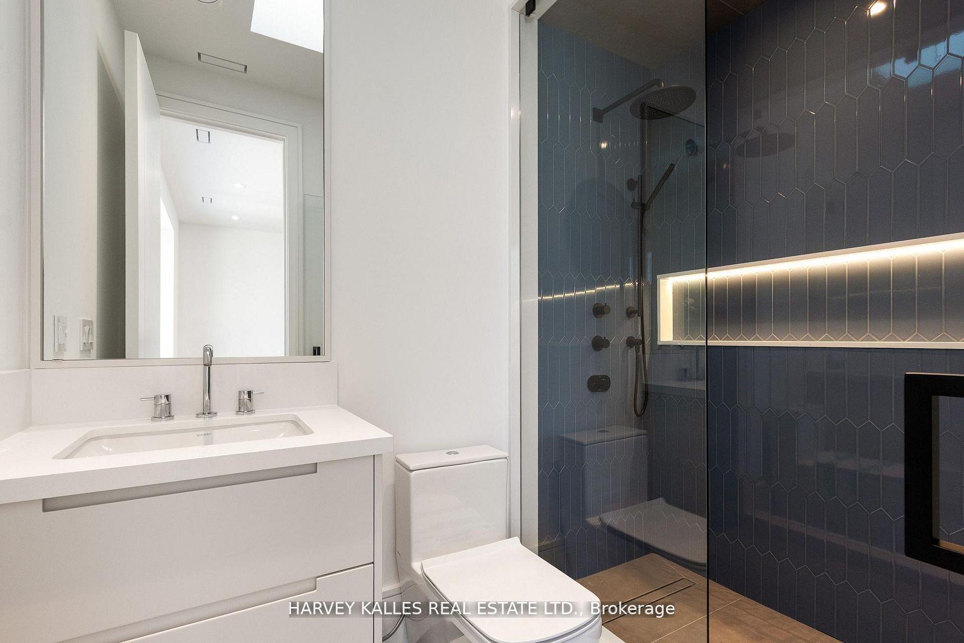 370 Glengrove Avenue W