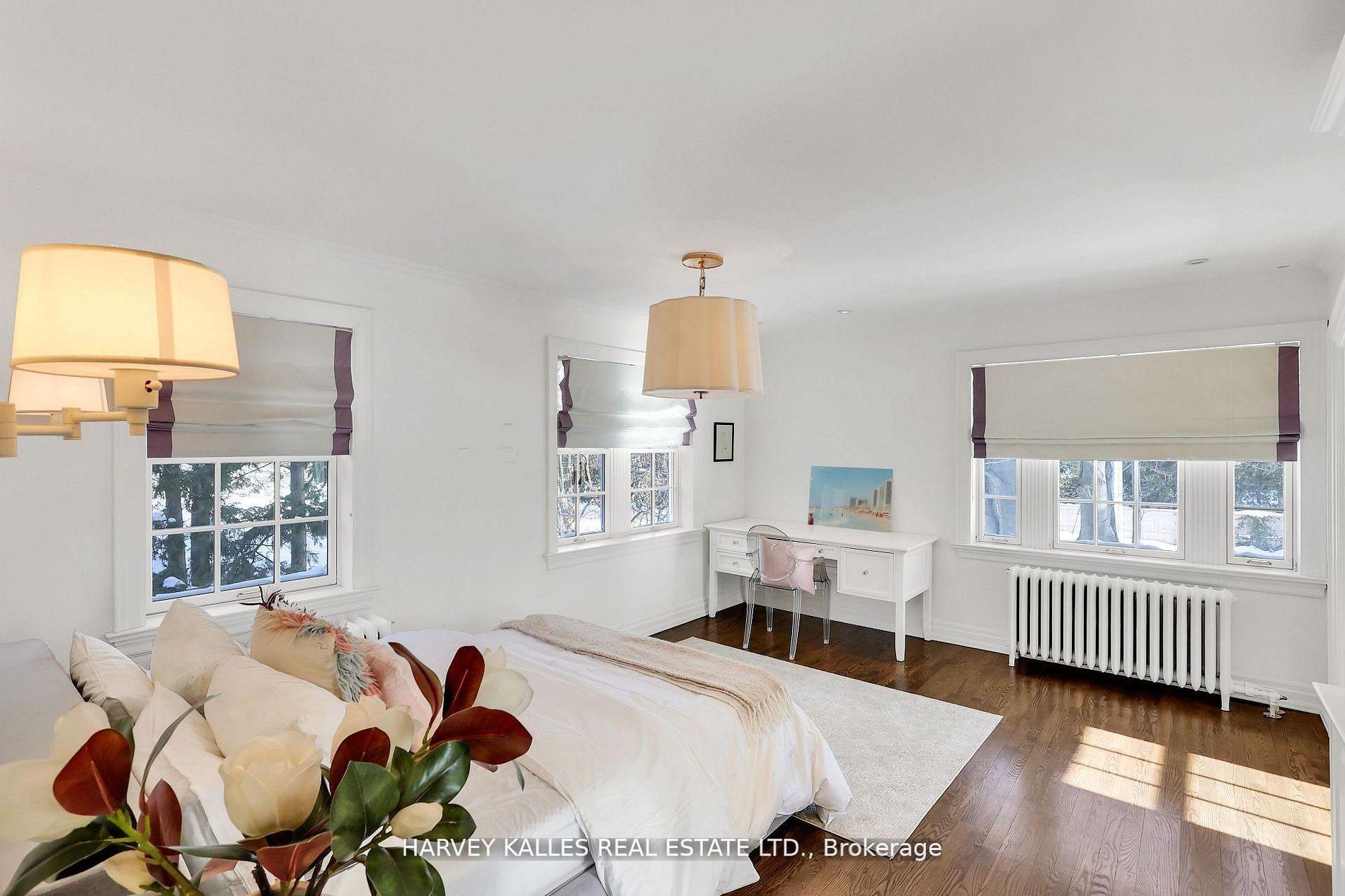 444 Russell Hill Road