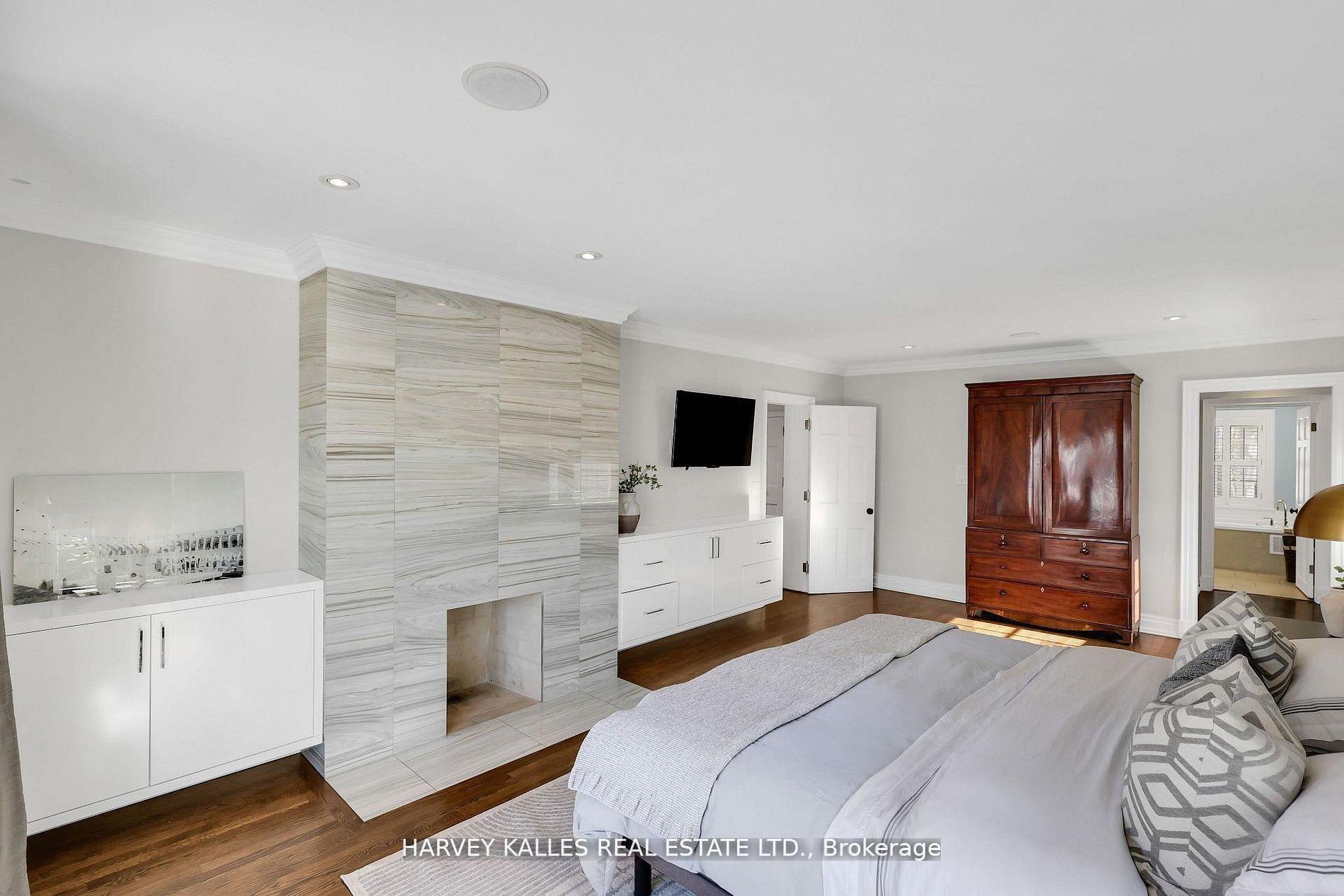 444 Russell Hill Road