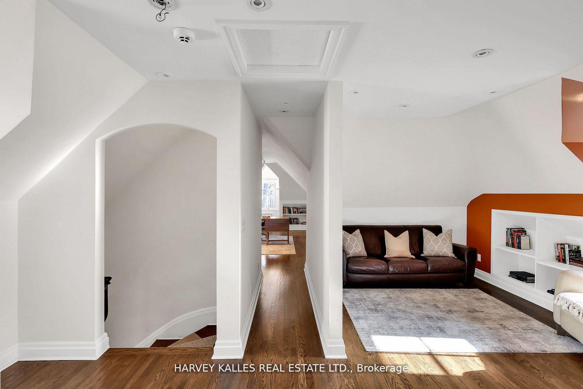 444 Russell Hill Road