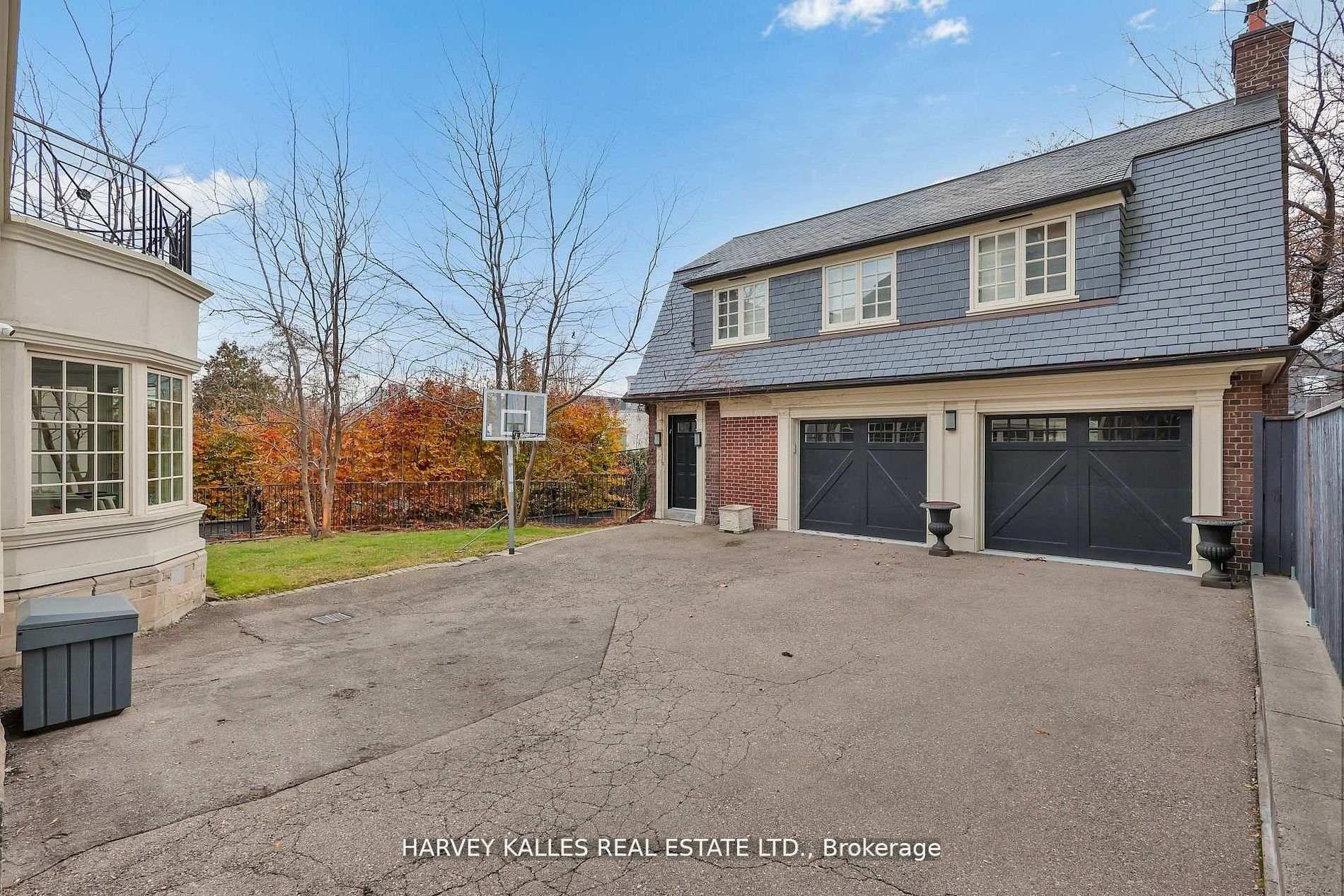 444 Russell Hill Road