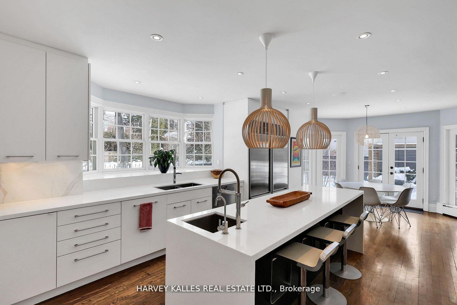 444 Russell Hill Road