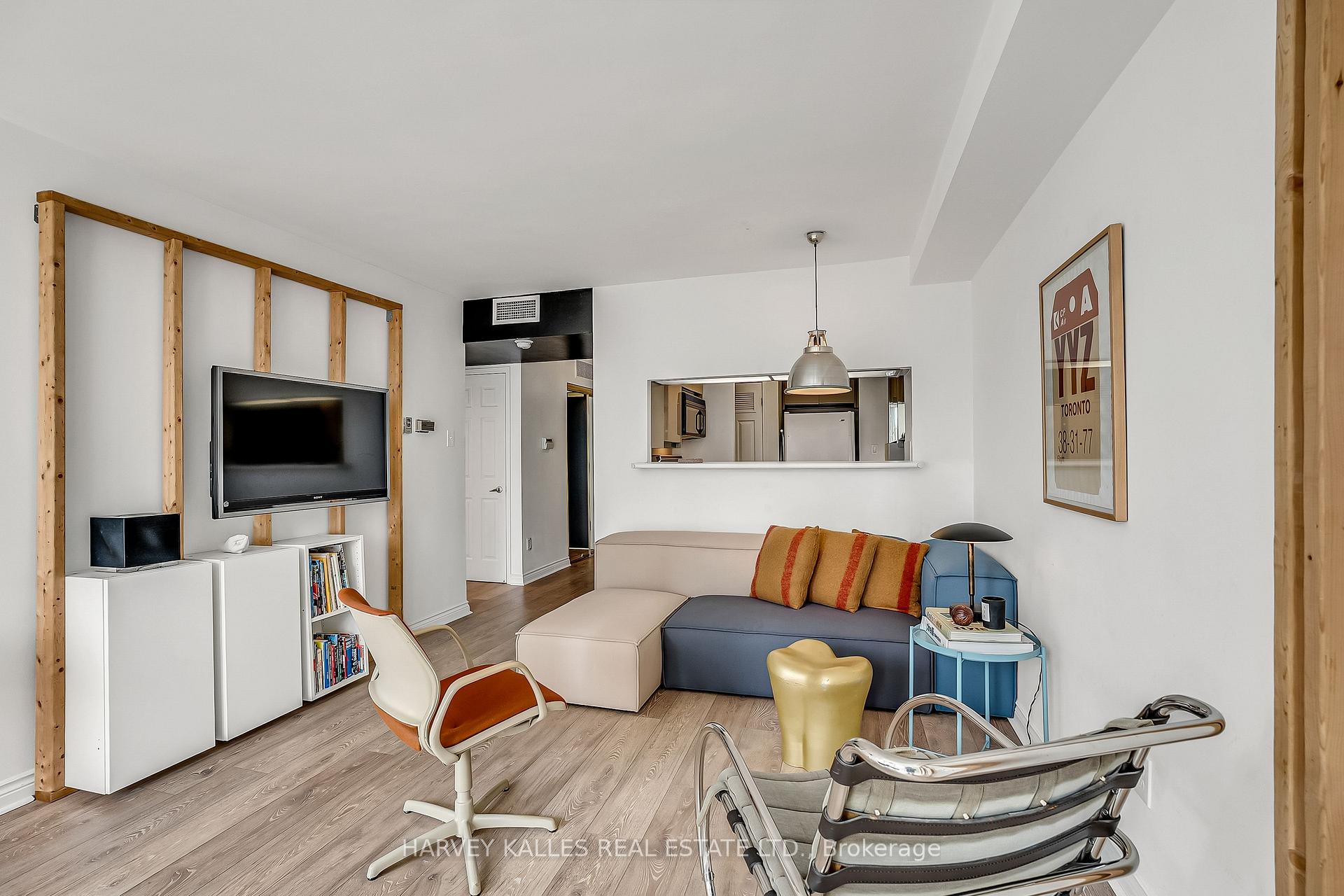 7 Broadway Avenue 609